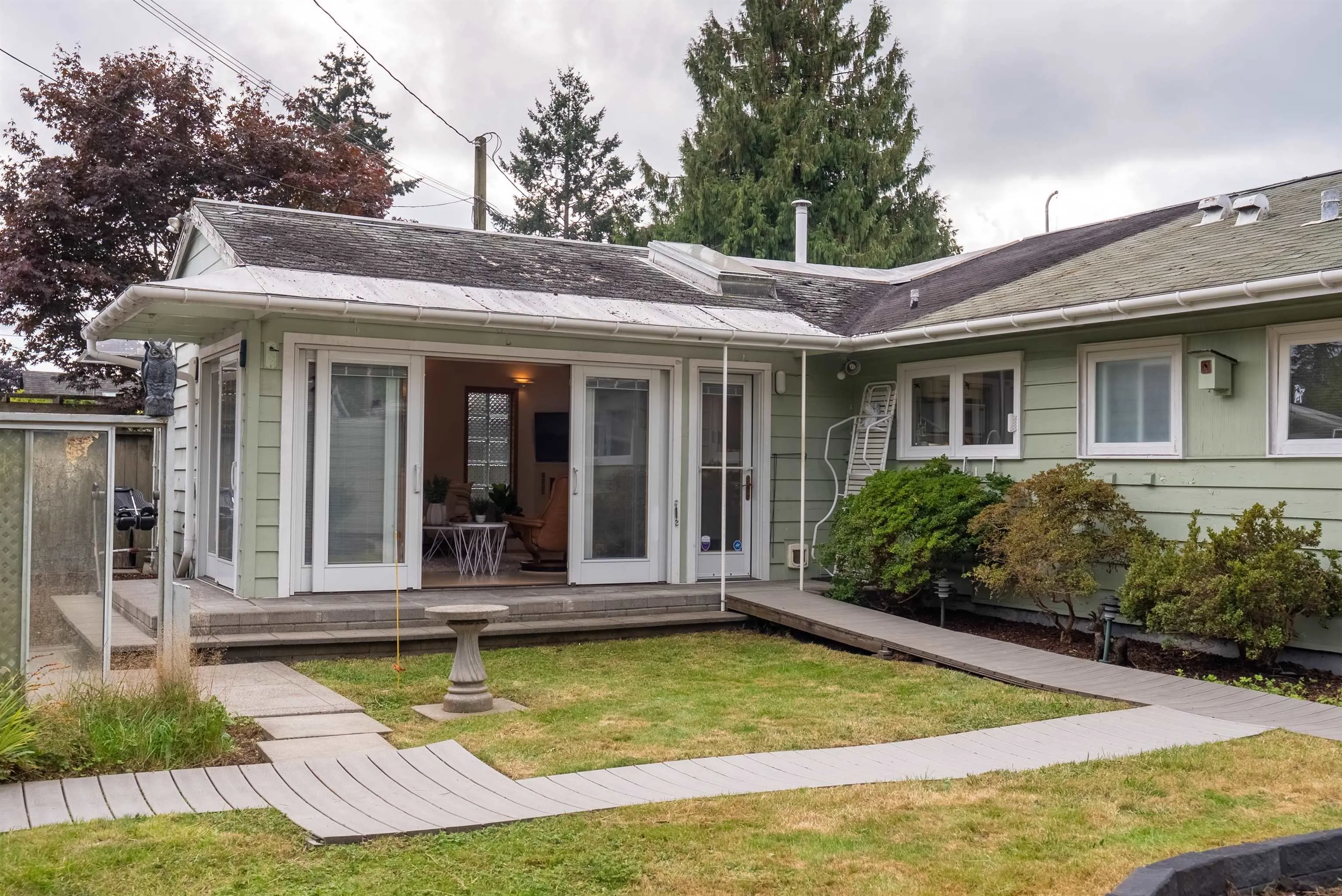1222 Rosewood Crescent