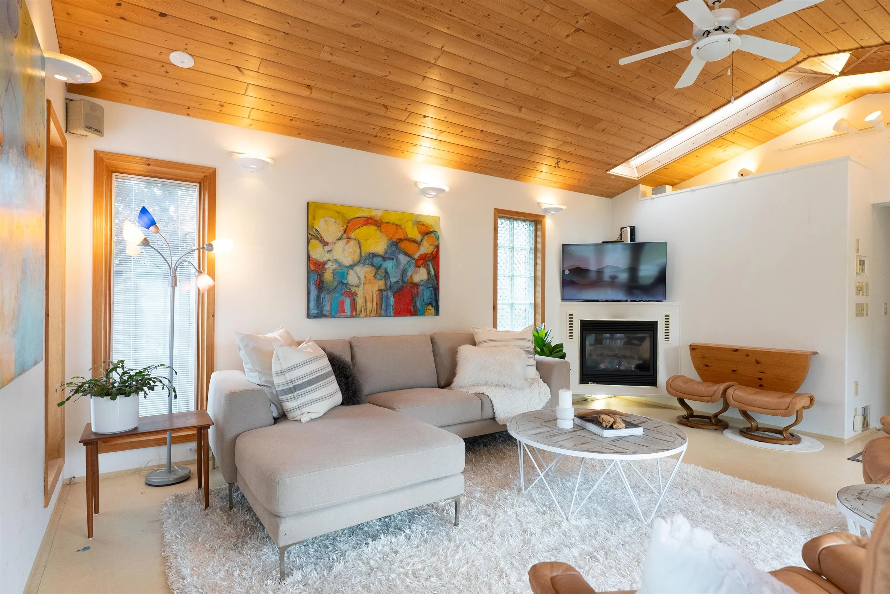 1222 Rosewood Crescent