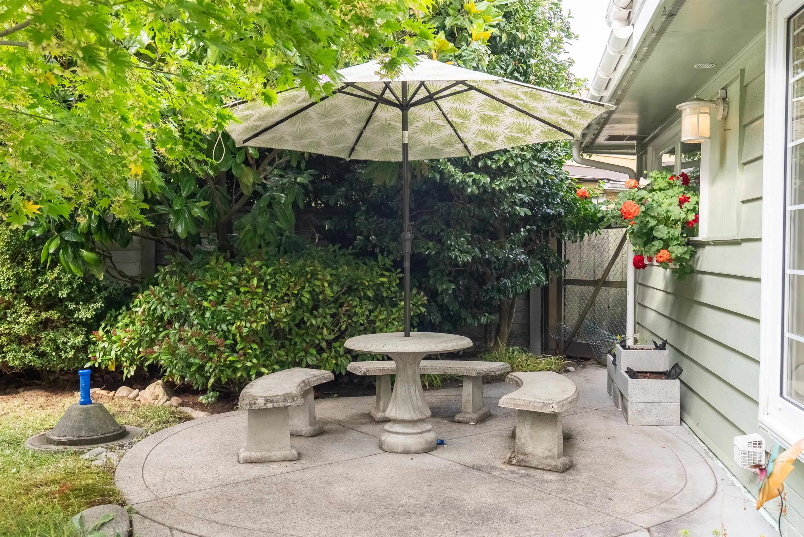 1222 Rosewood Crescent