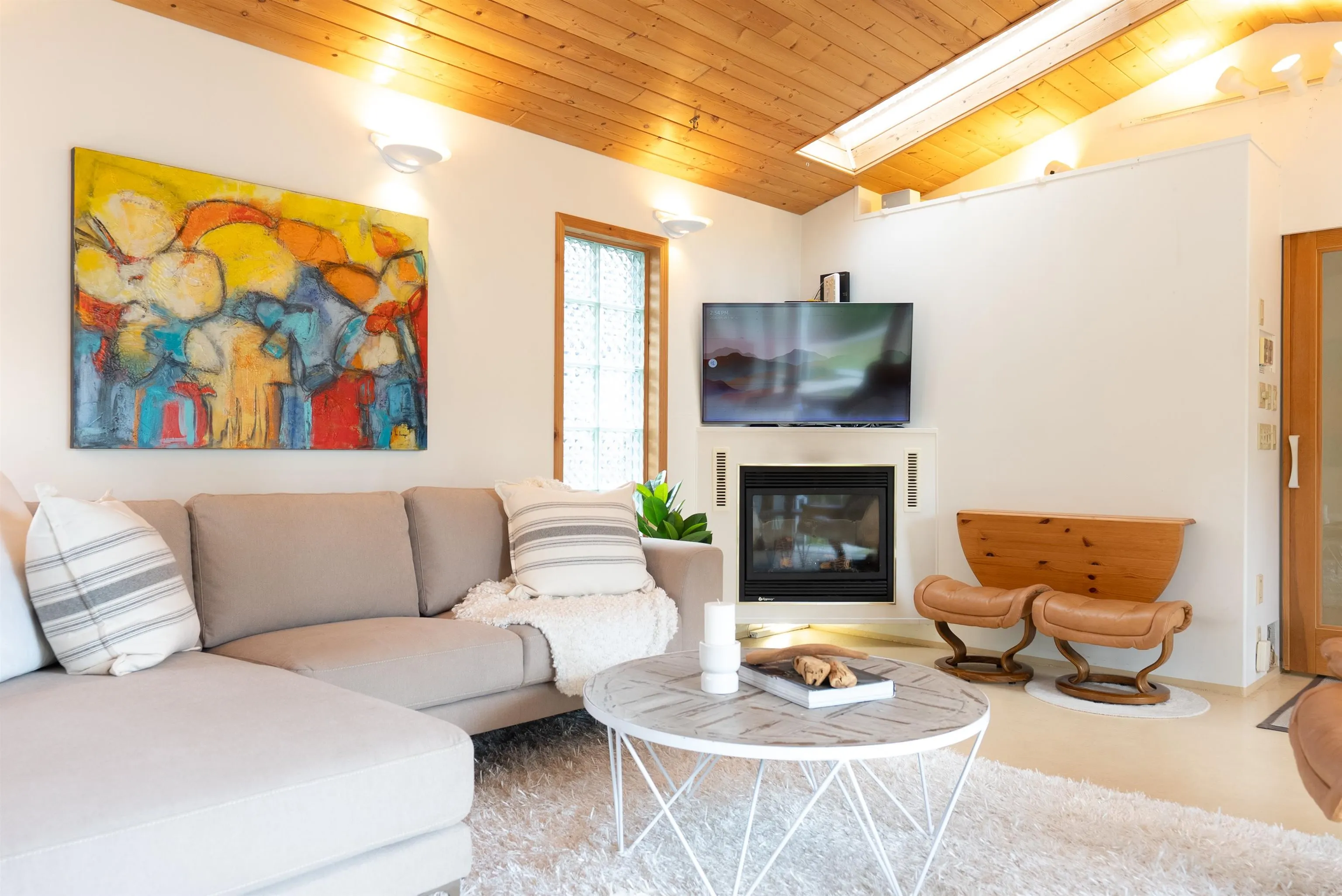1222 Rosewood Crescent