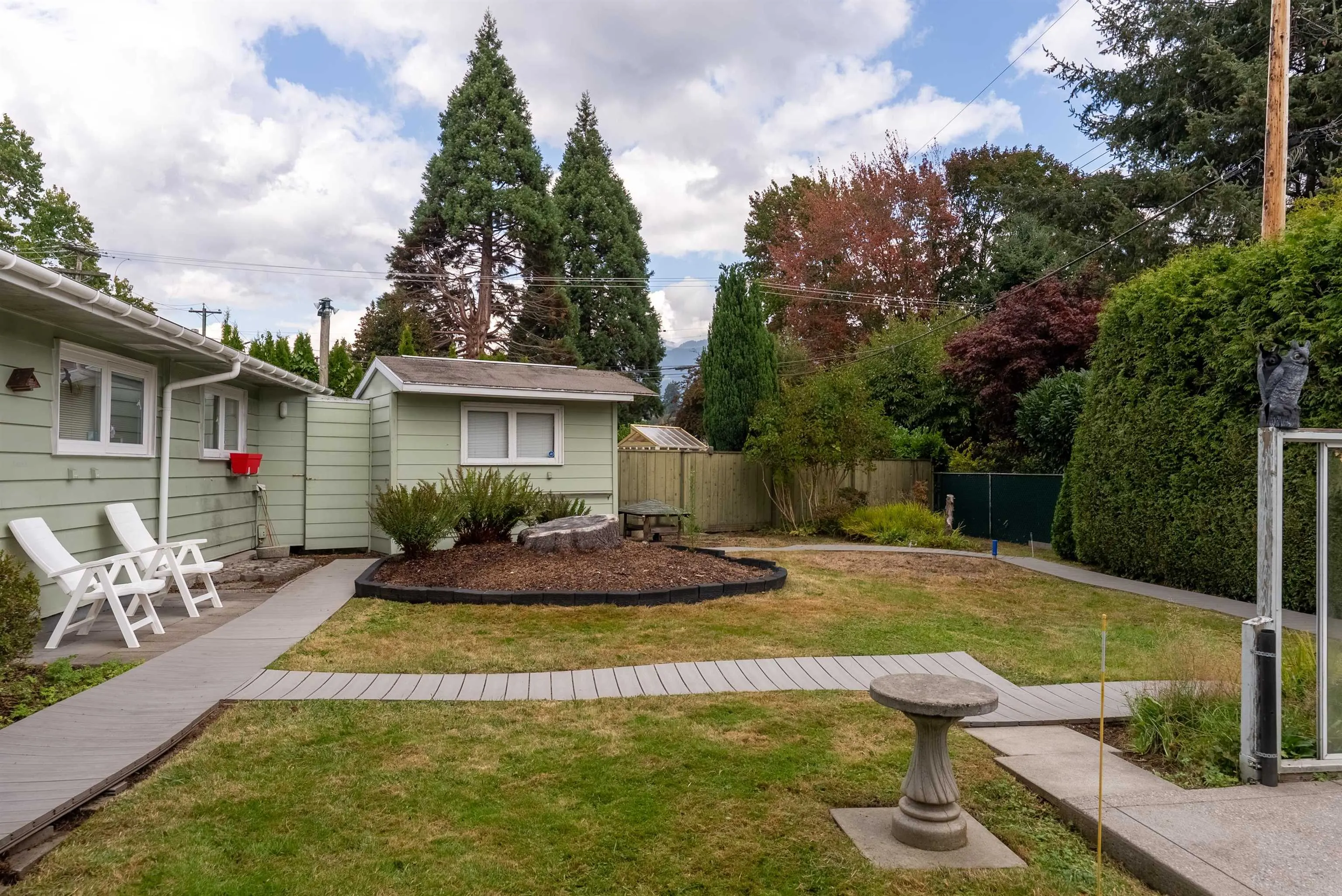 1222 Rosewood Crescent