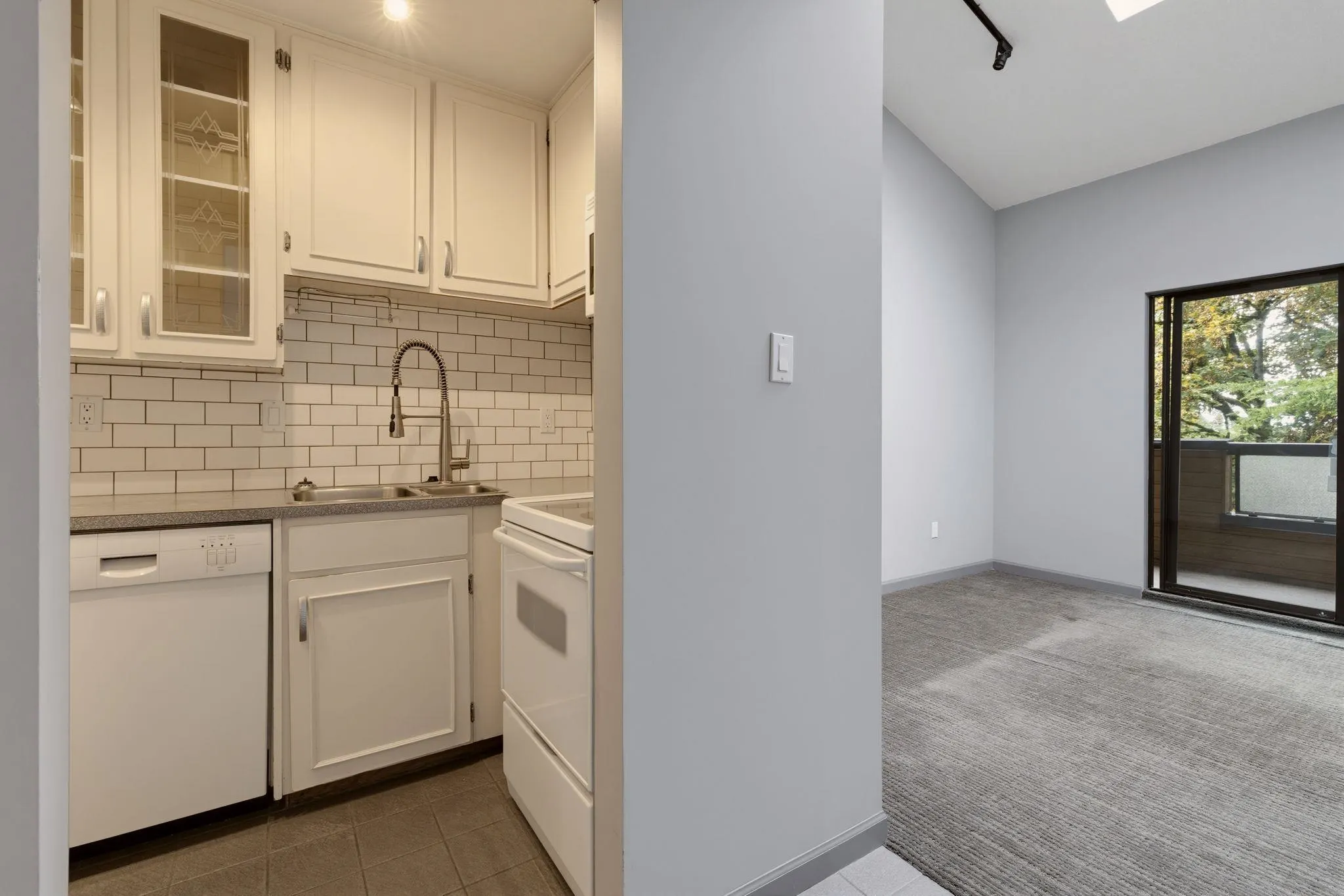 1930 W 3rd Avenue #301