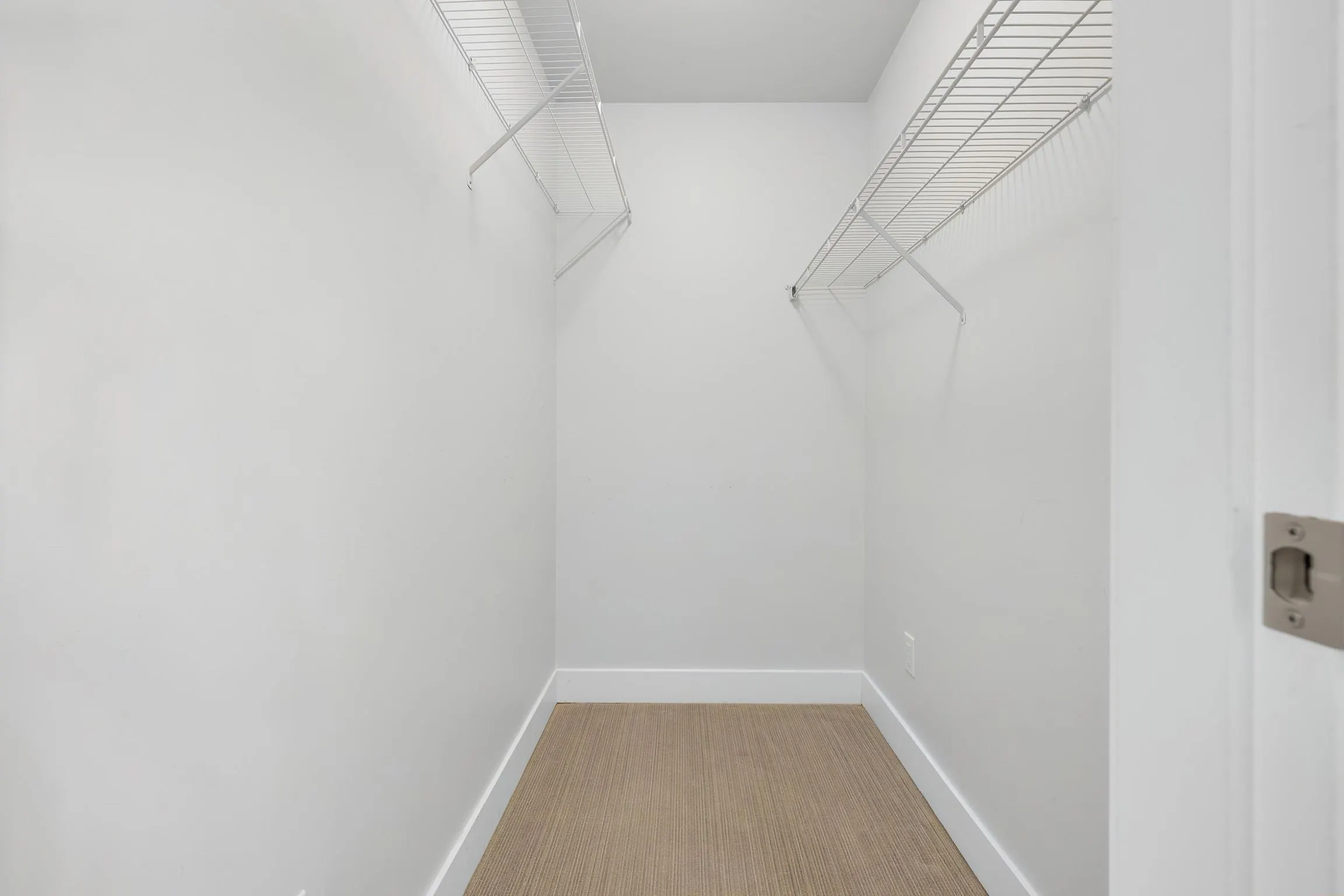 233 Kingsway #403