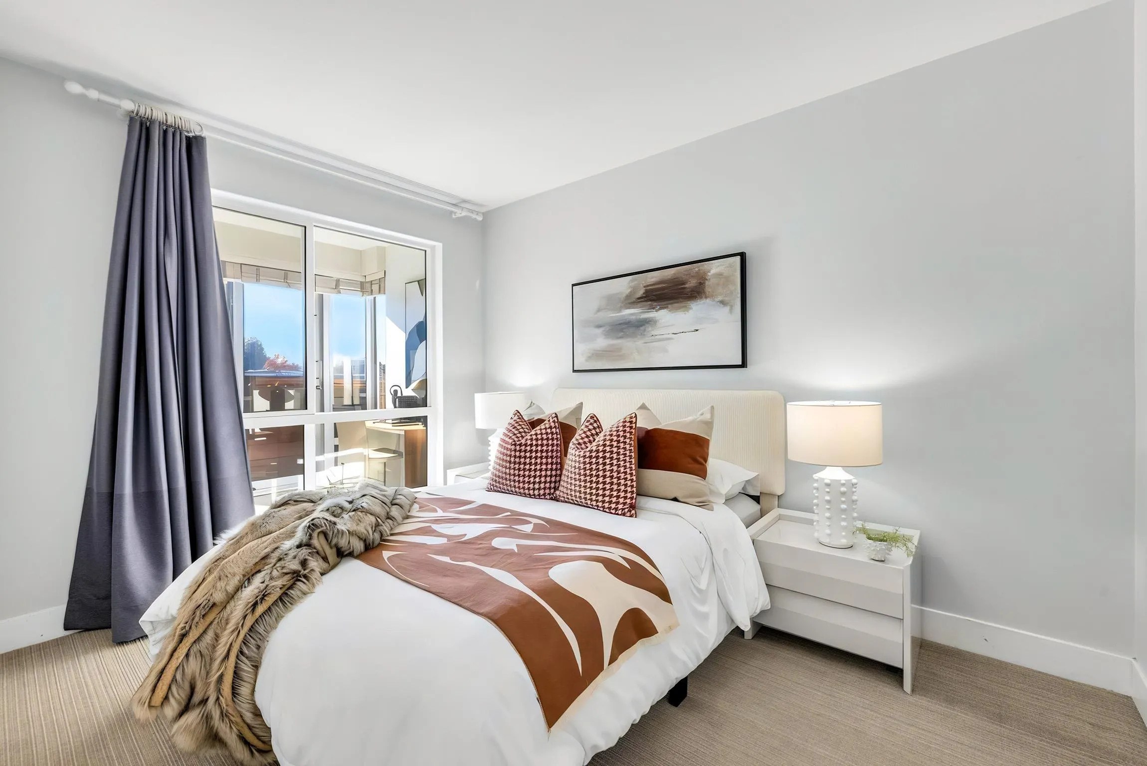 233 Kingsway #403