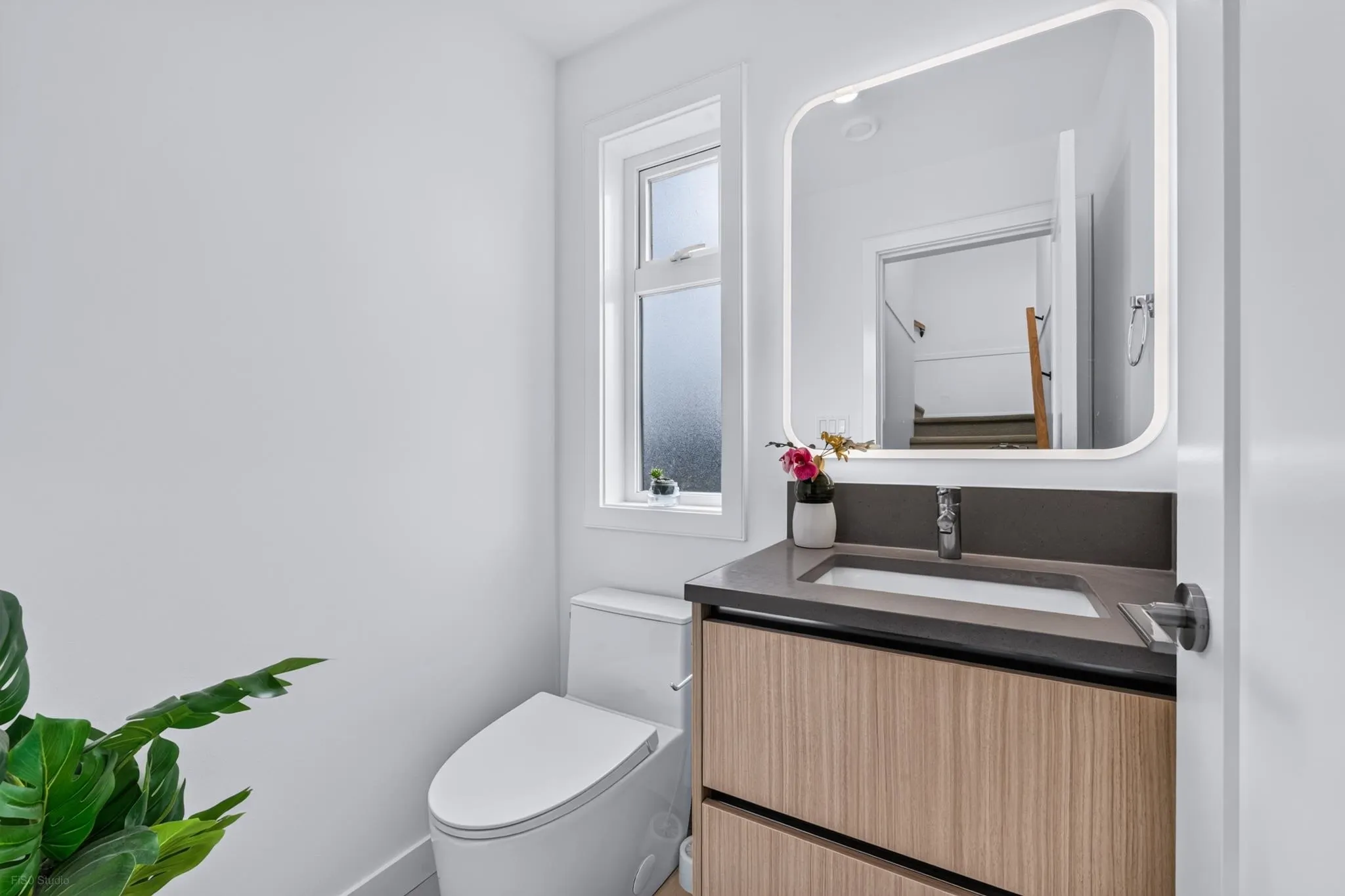5651 Steveston Highway #6