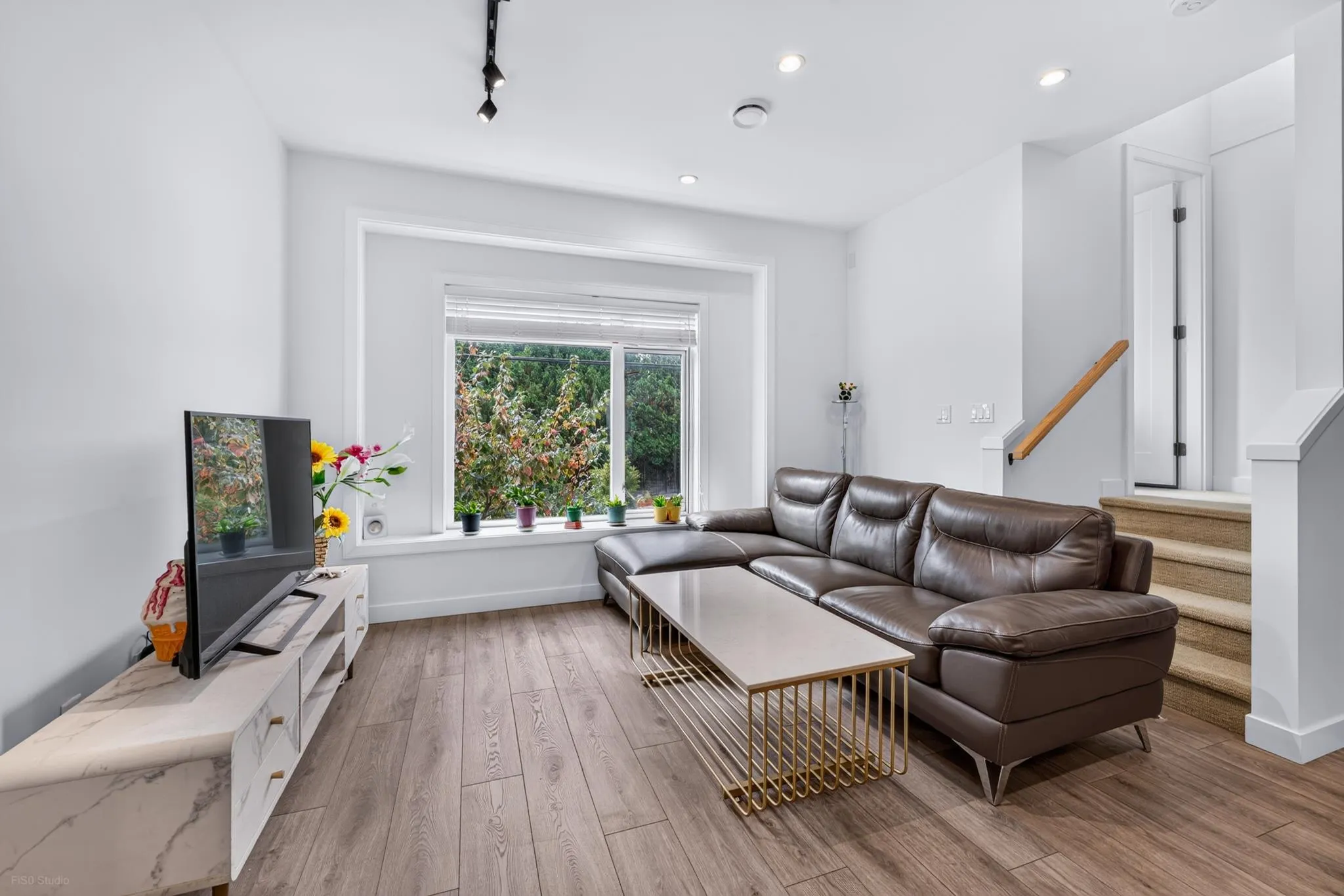 5651 Steveston Highway #6
