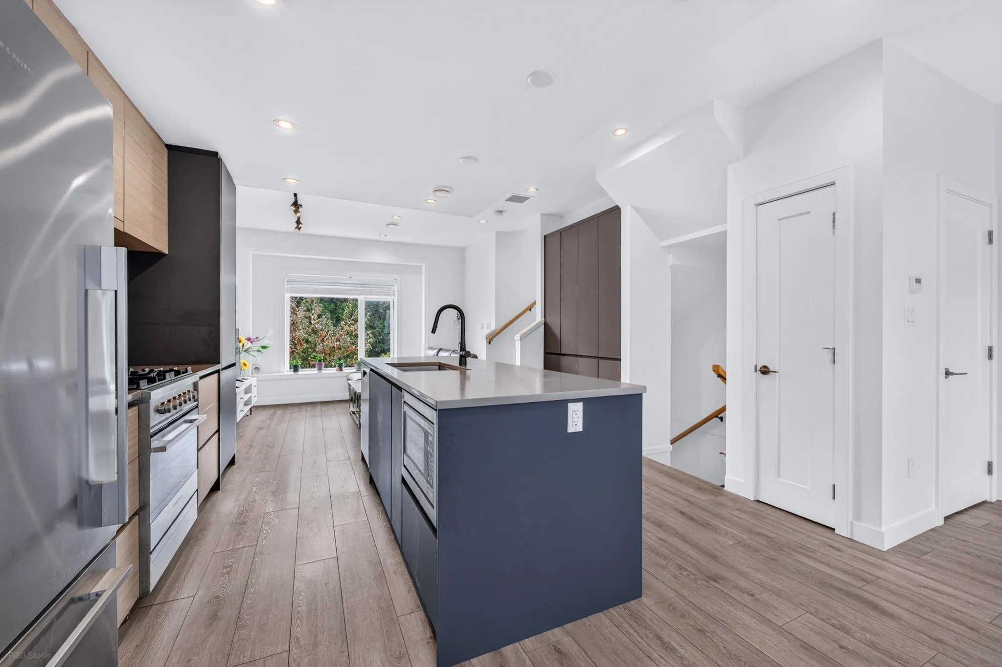 5651 Steveston Highway #6