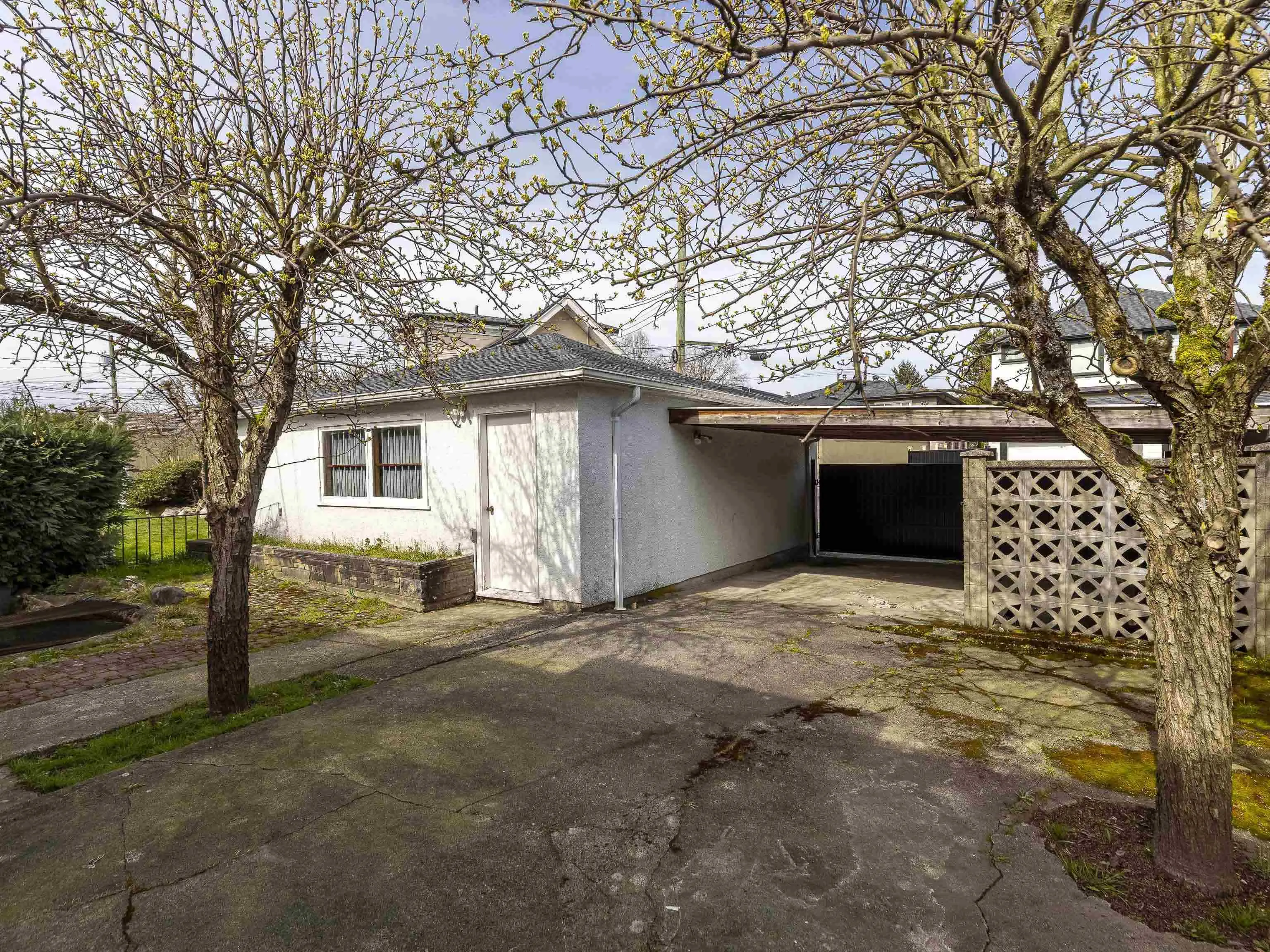3369 Price Street