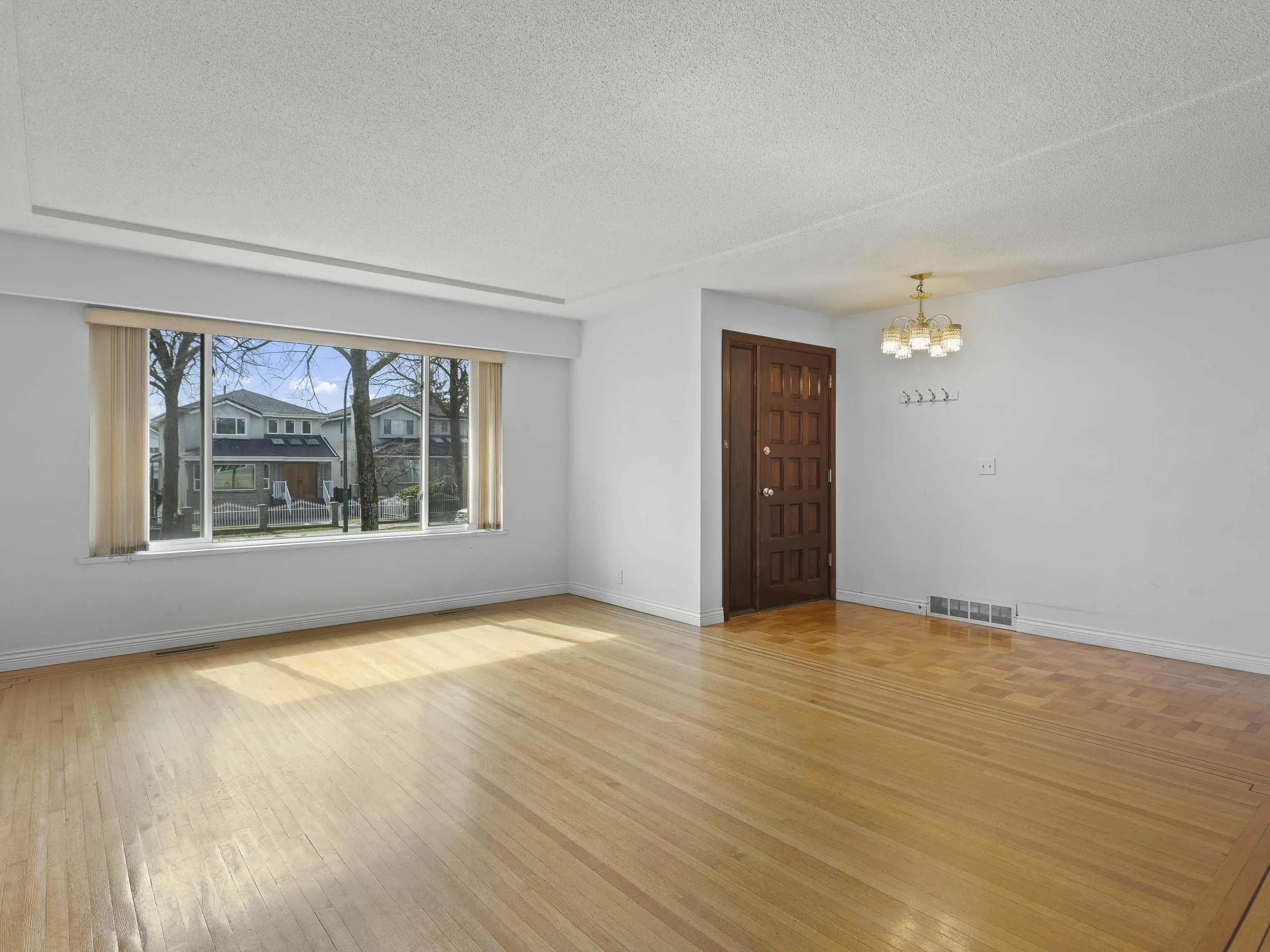 3369 Price Street