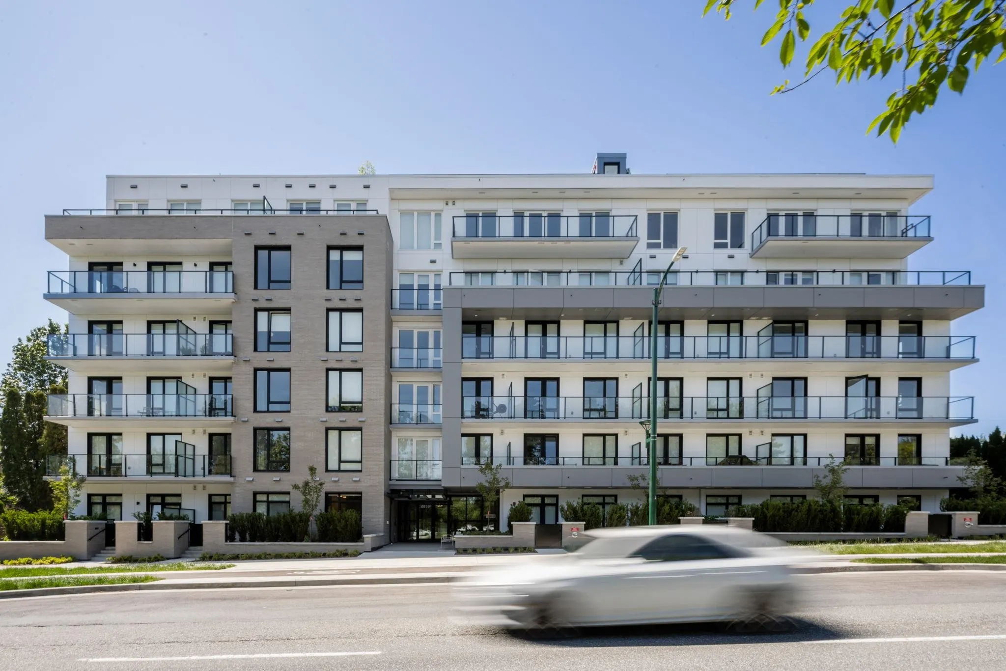 6859 Cambie Street #101