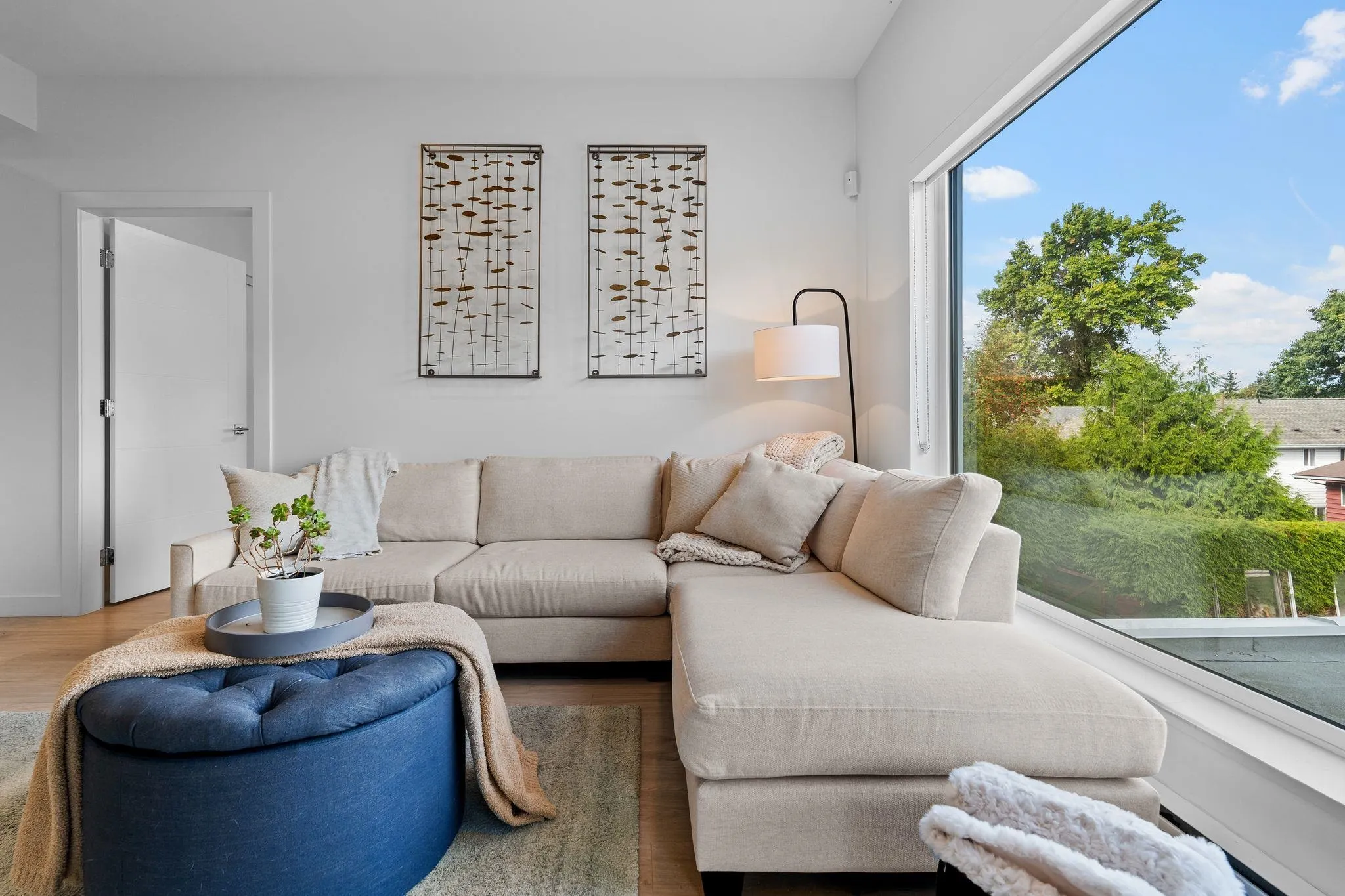 2345 Rindall Avenue #204