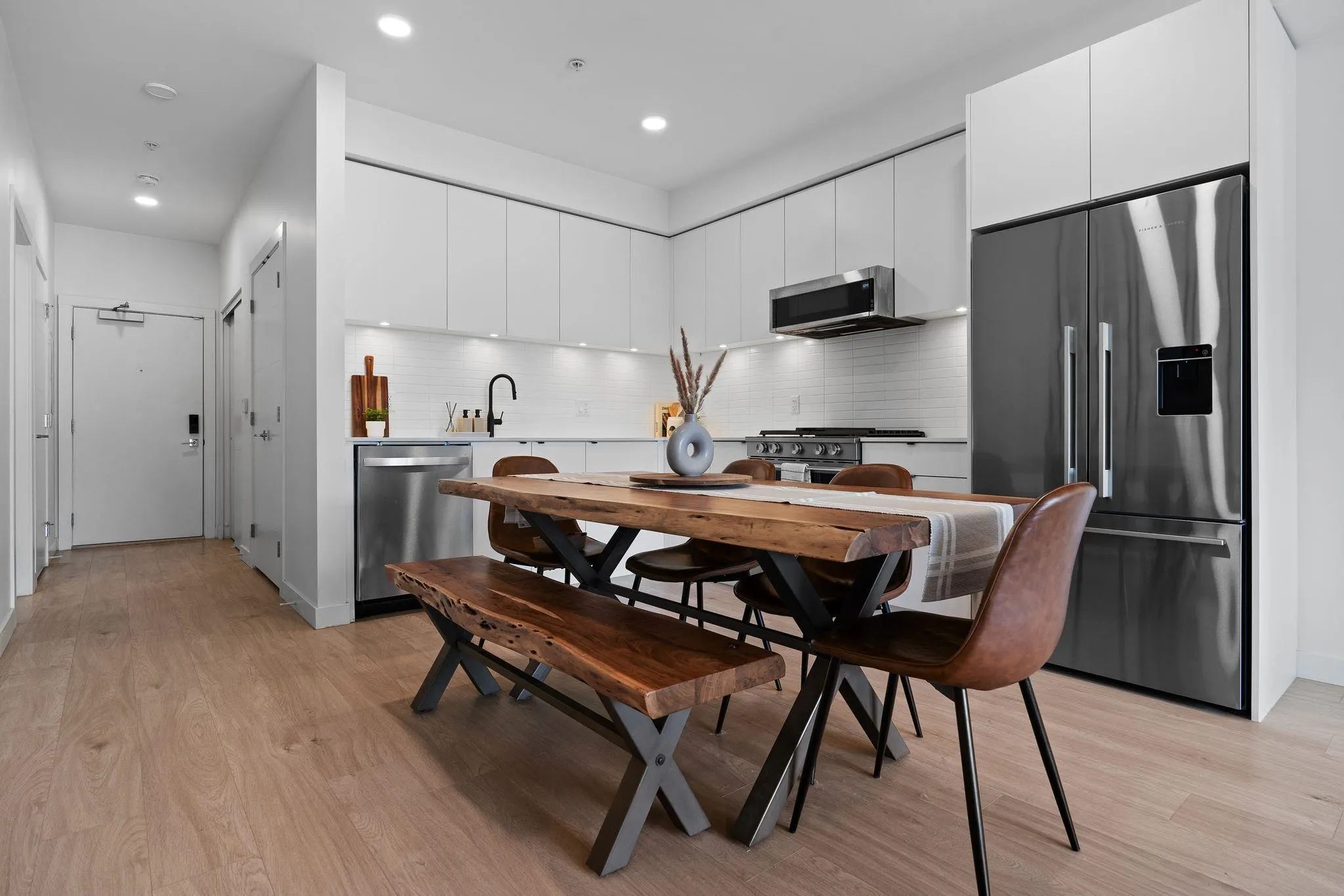 2345 Rindall Avenue #204