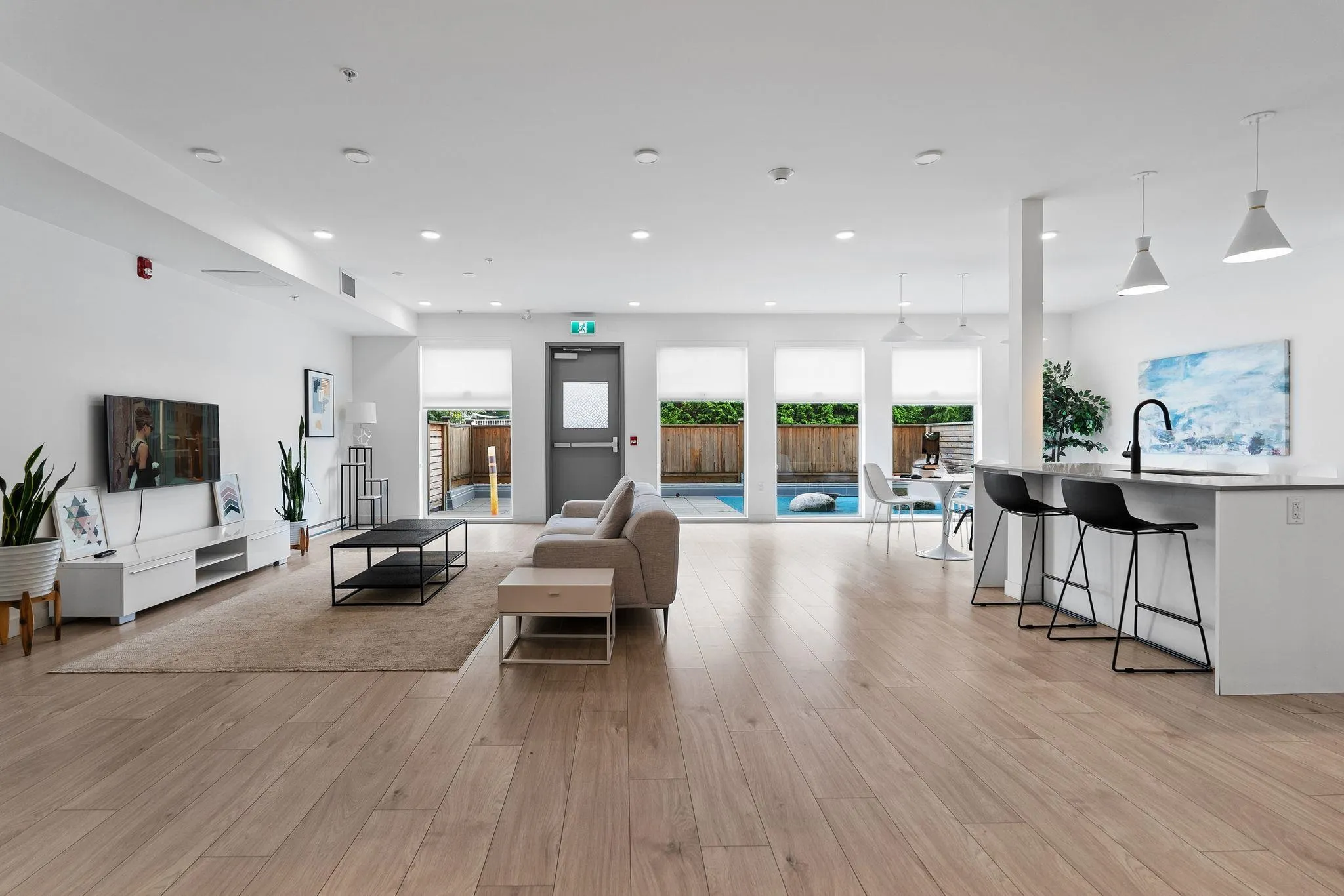 2345 Rindall Avenue #204