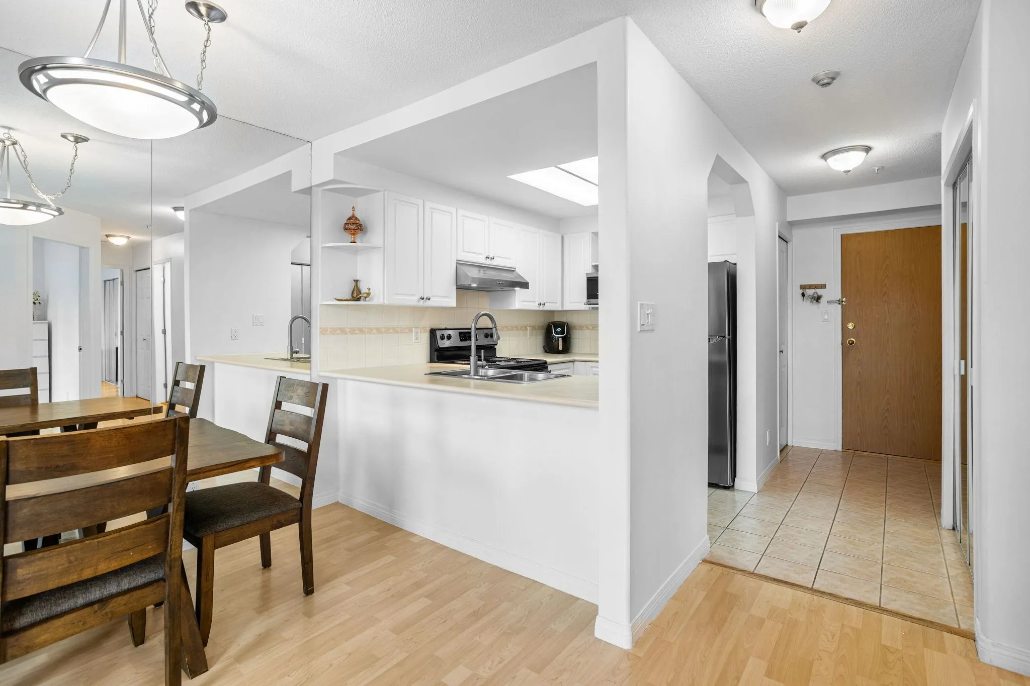 1650 Grant Avenue #304