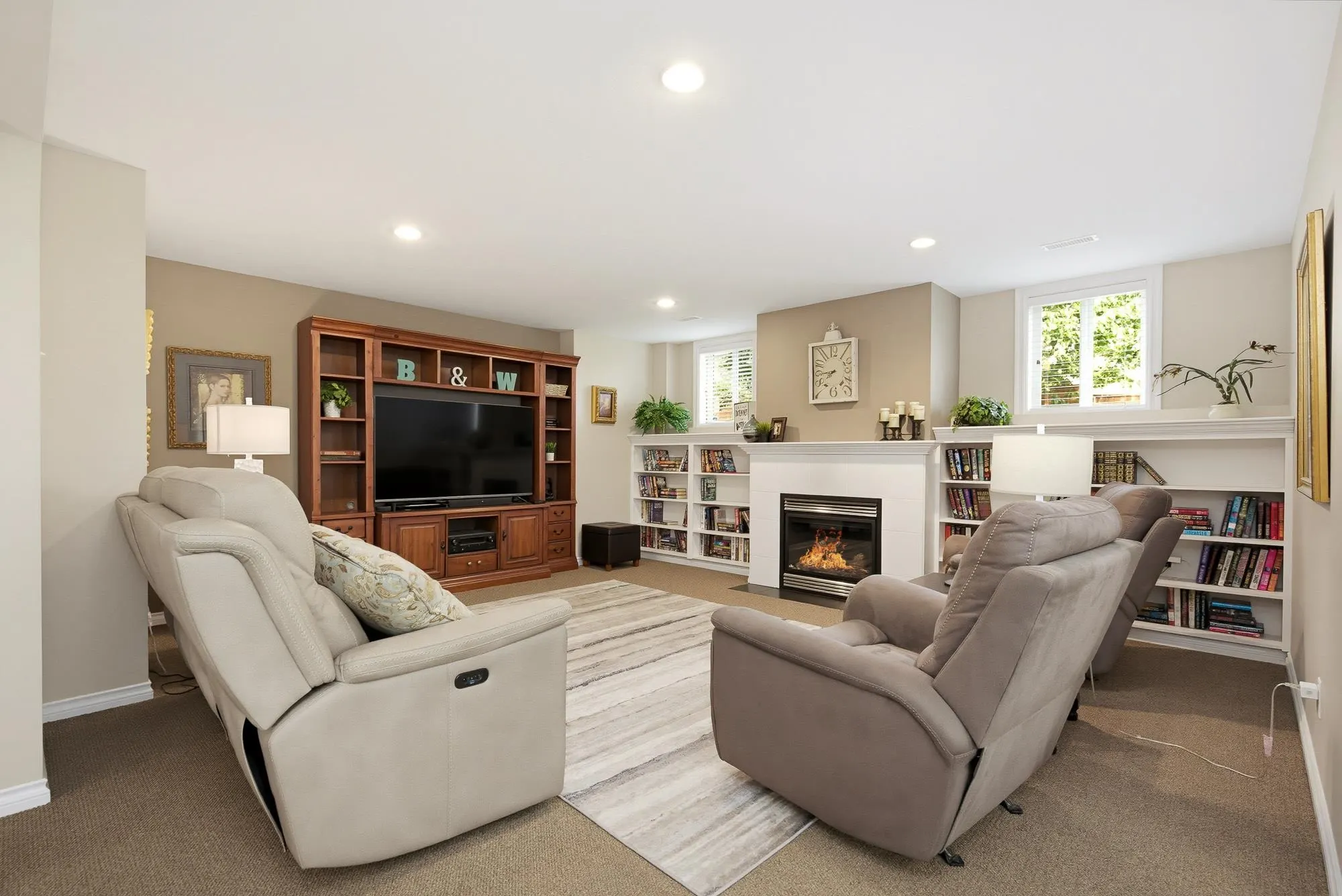 2816 Woodland Drive