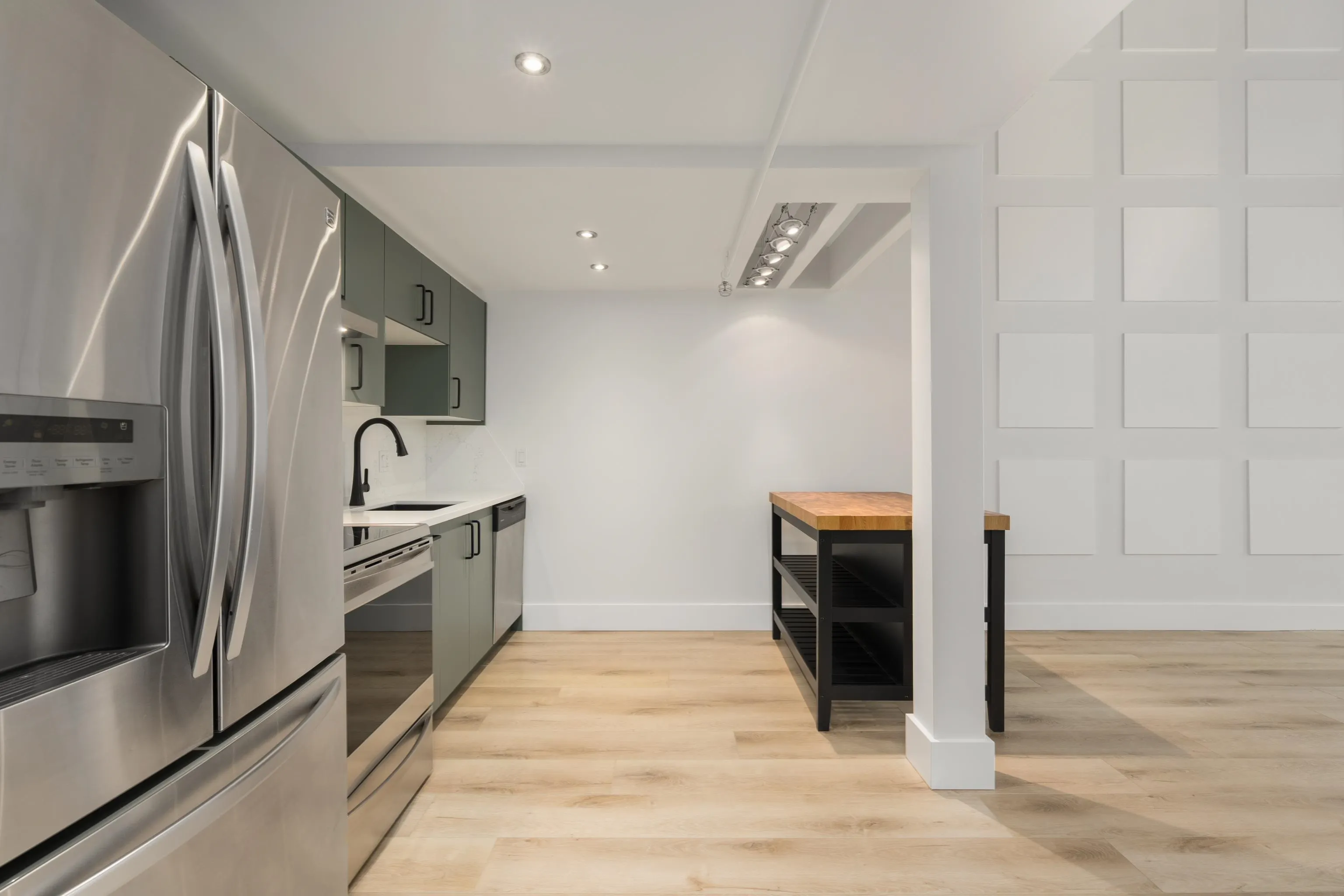336 E 1st Avenue #315