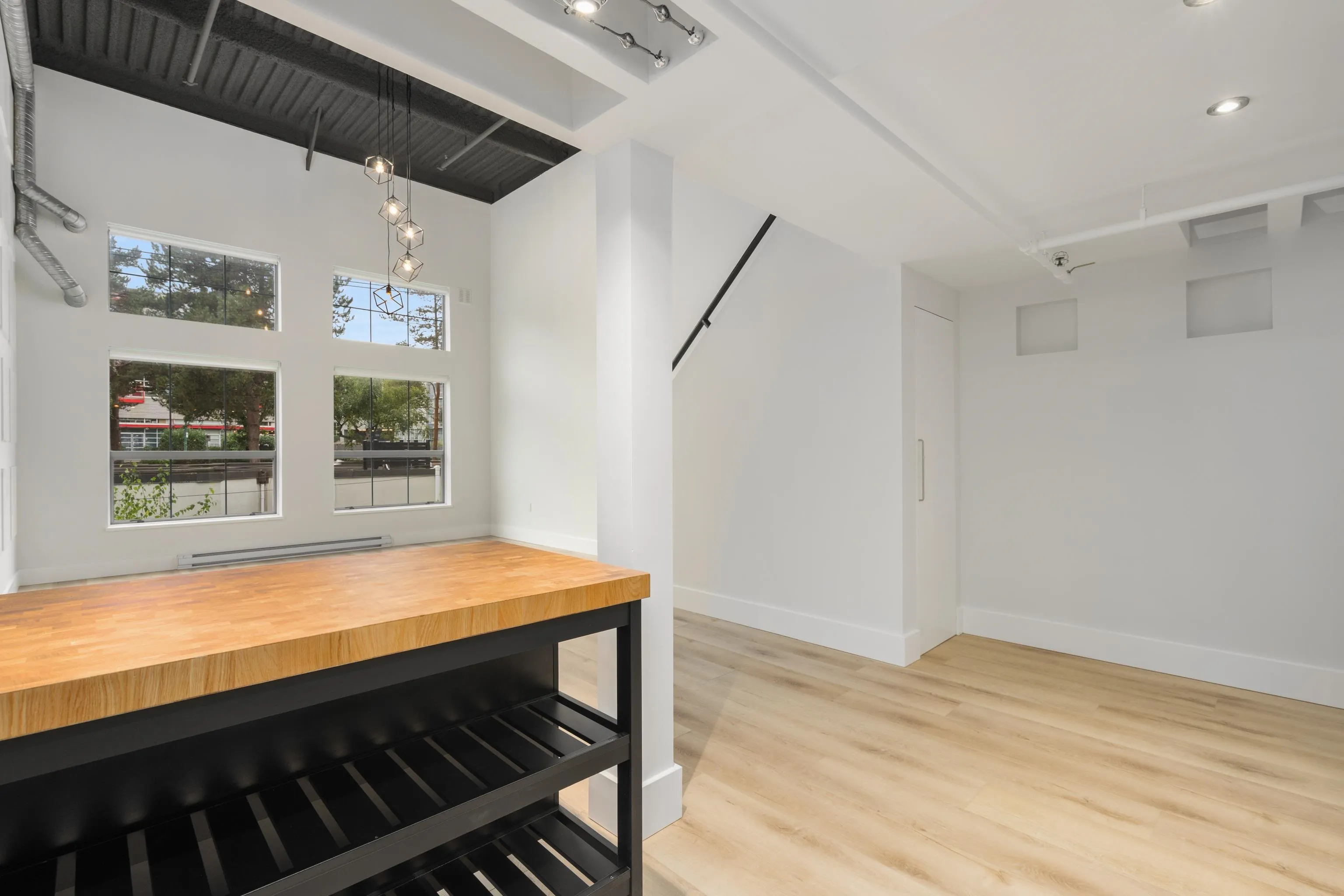 336 E 1st Avenue #315