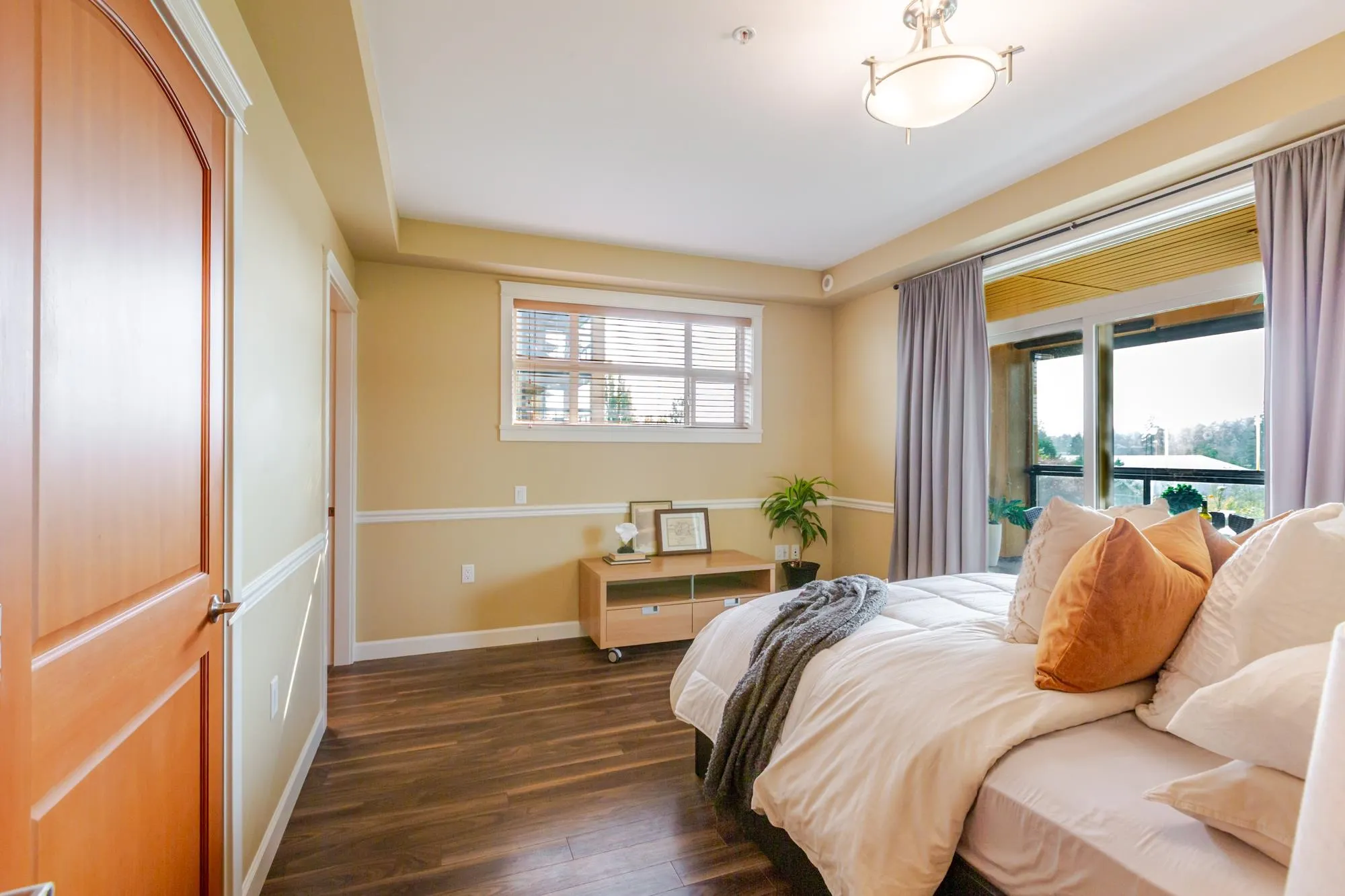 8157 207 Street #506