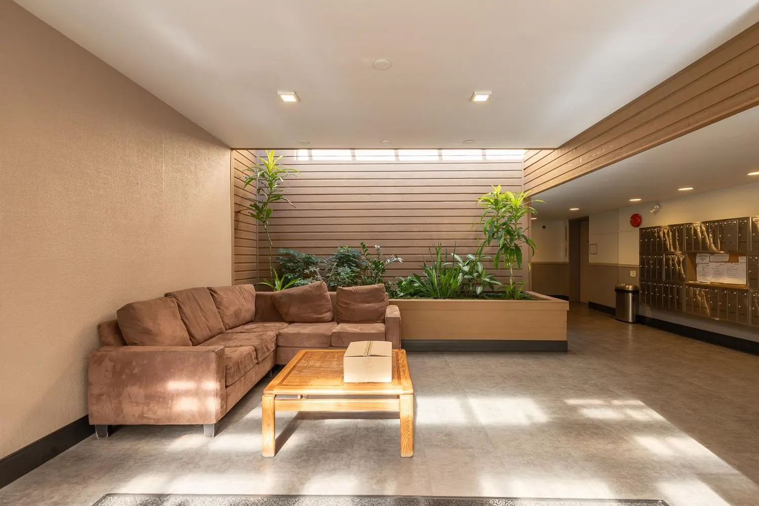 1435 Nelson Street #208