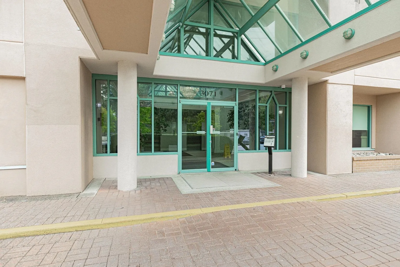 3071 Glen Drive #1704
