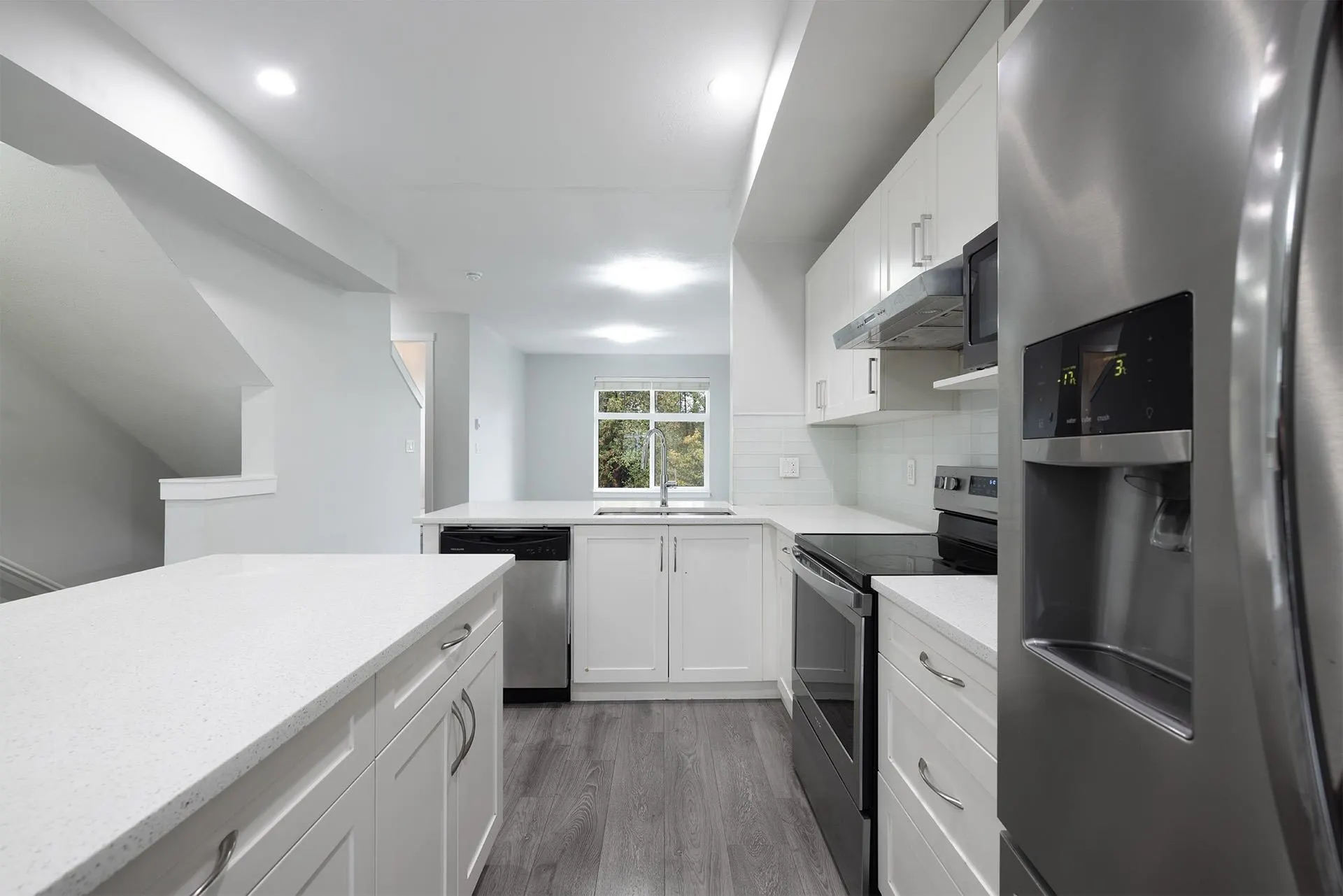 14660 105a Avenue #27