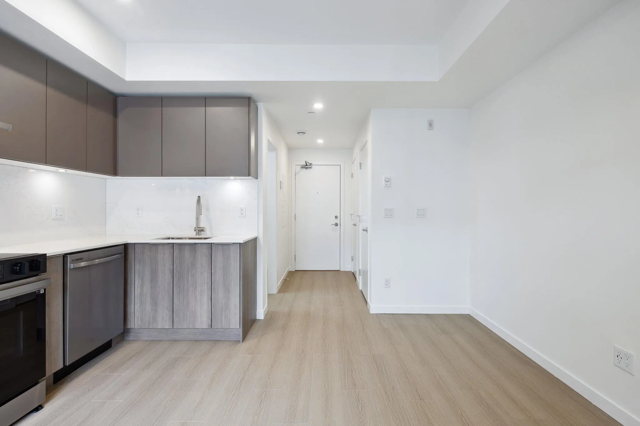 10829 140 Street #401