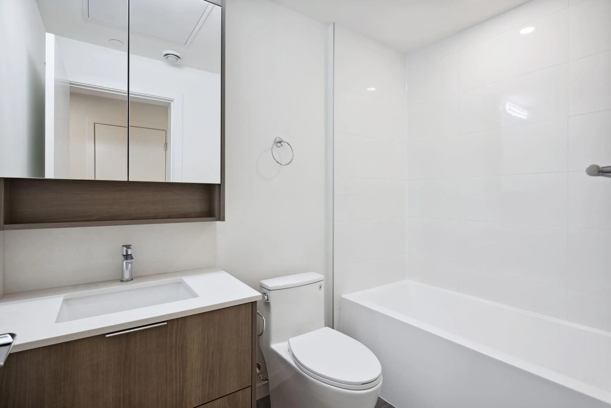 10829 140 Street #401