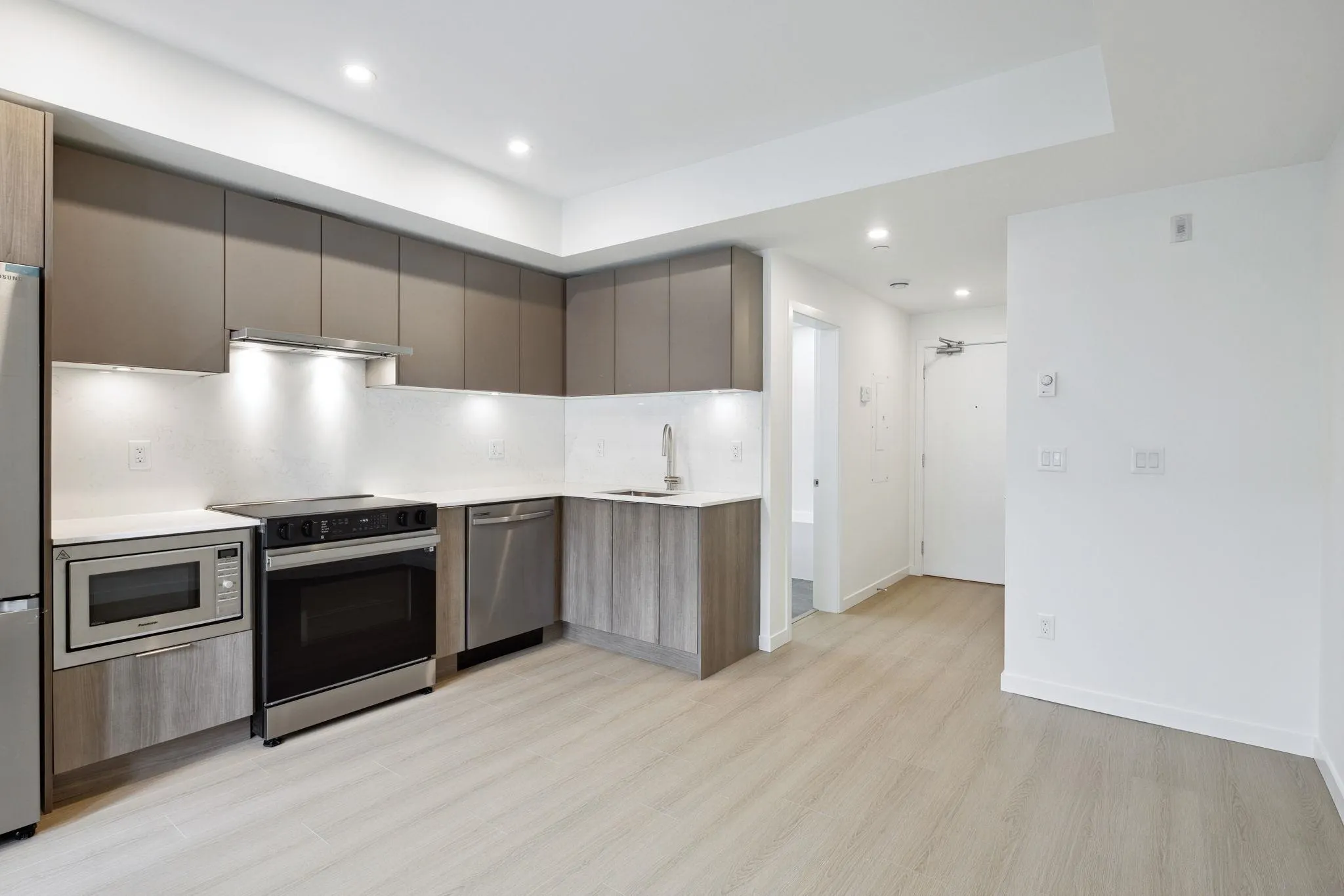10829 140 Street #401