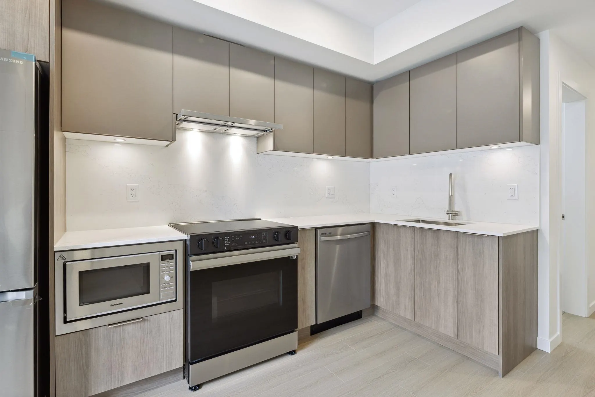 10829 140 Street #401