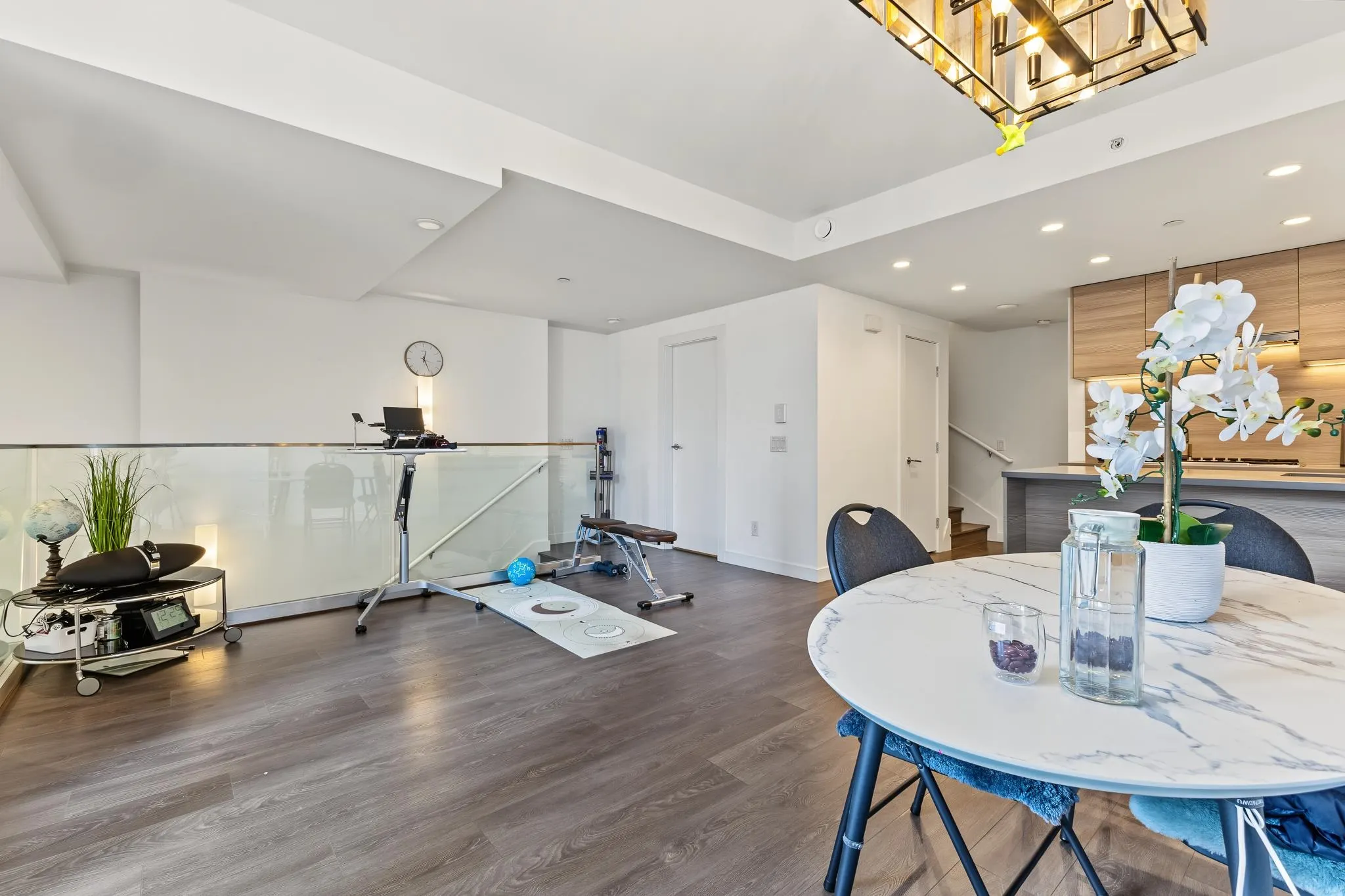 652 Whiting Way #101