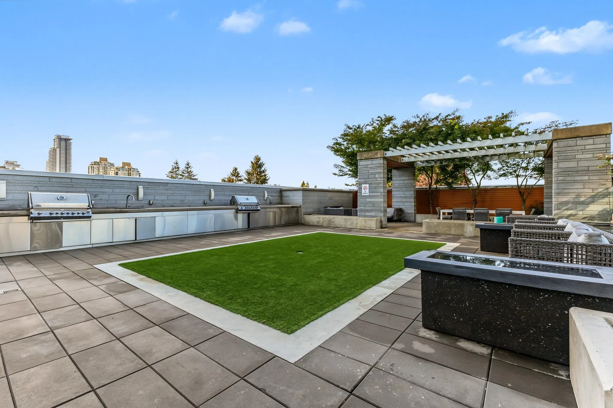 652 Whiting Way #101
