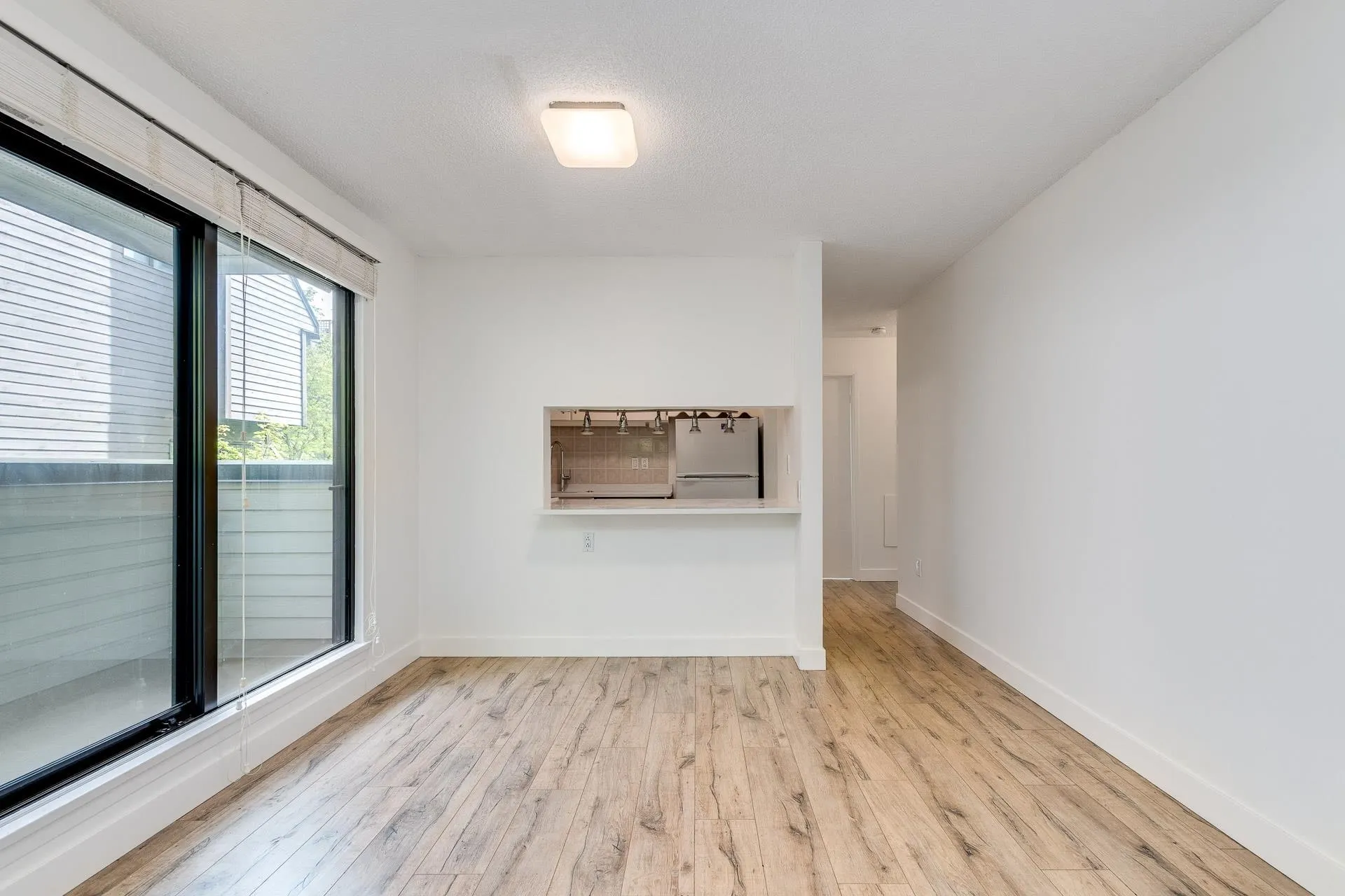 3275 Mountain Highway #212