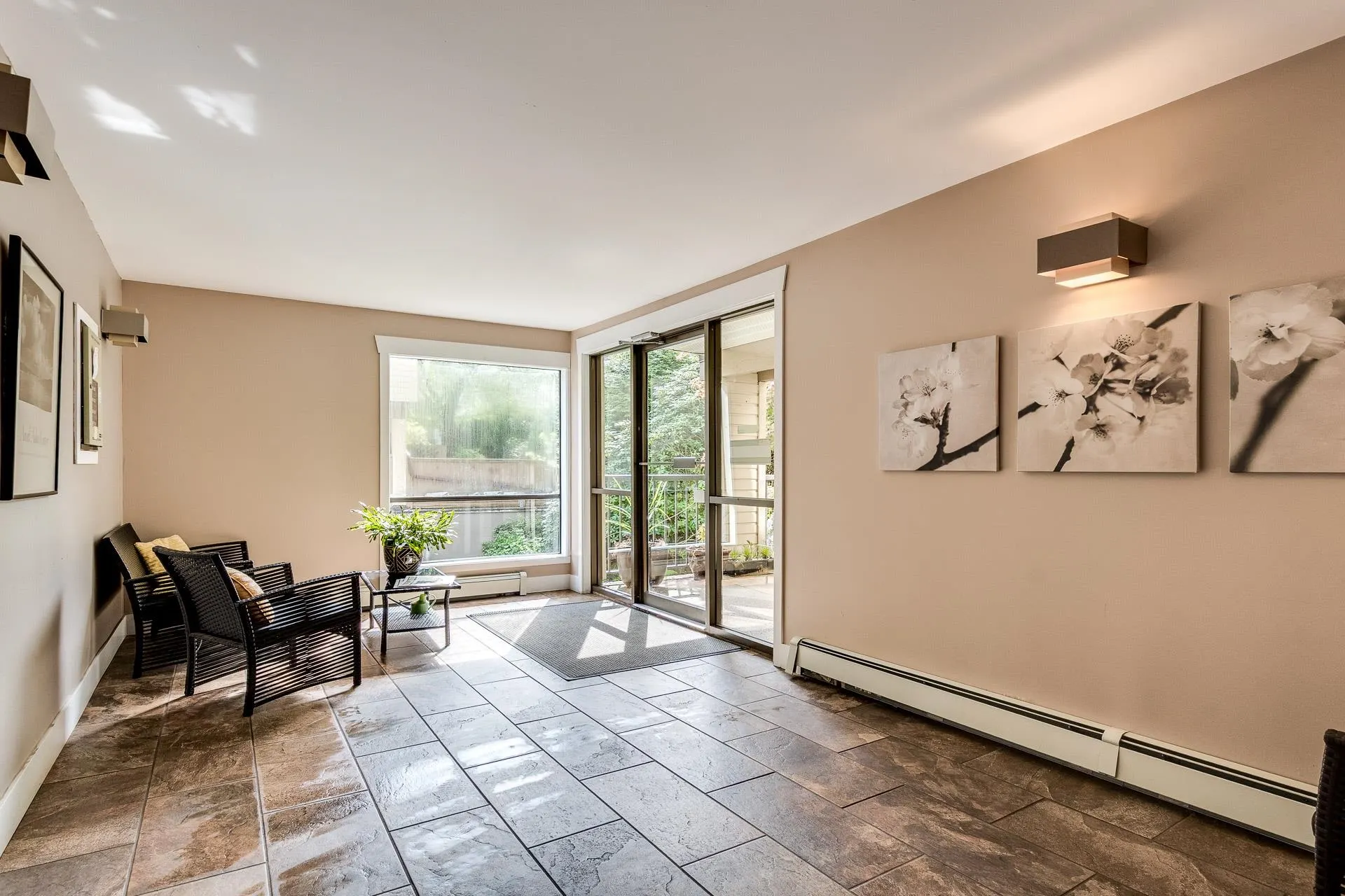 3275 Mountain Highway #212