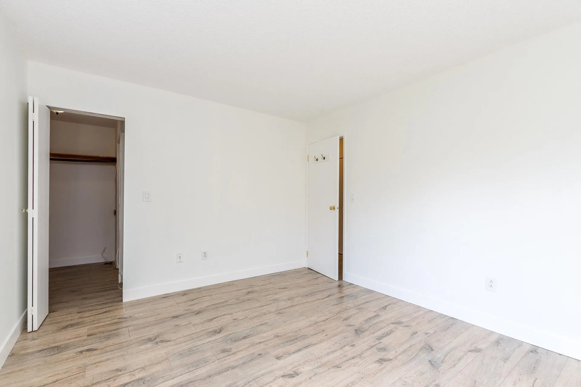 3275 Mountain Highway #212