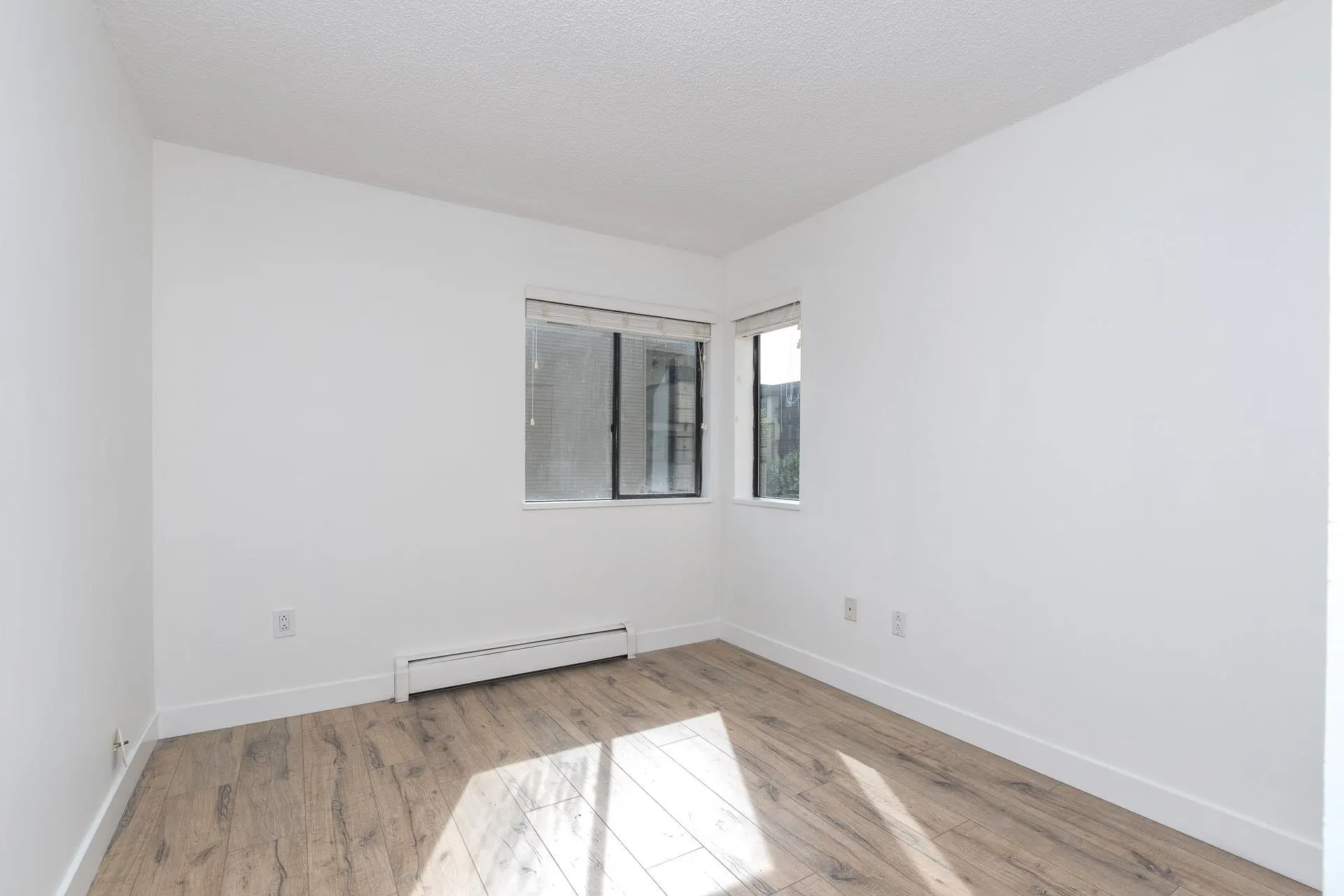 3275 Mountain Highway #212