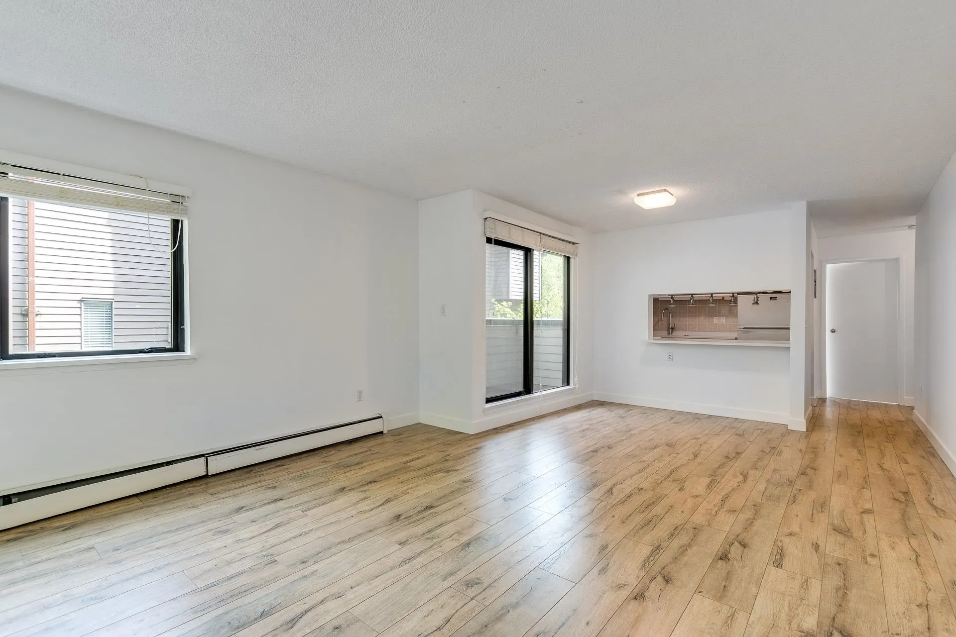 3275 Mountain Highway #212