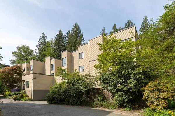 3275 Mountain Highway #212
