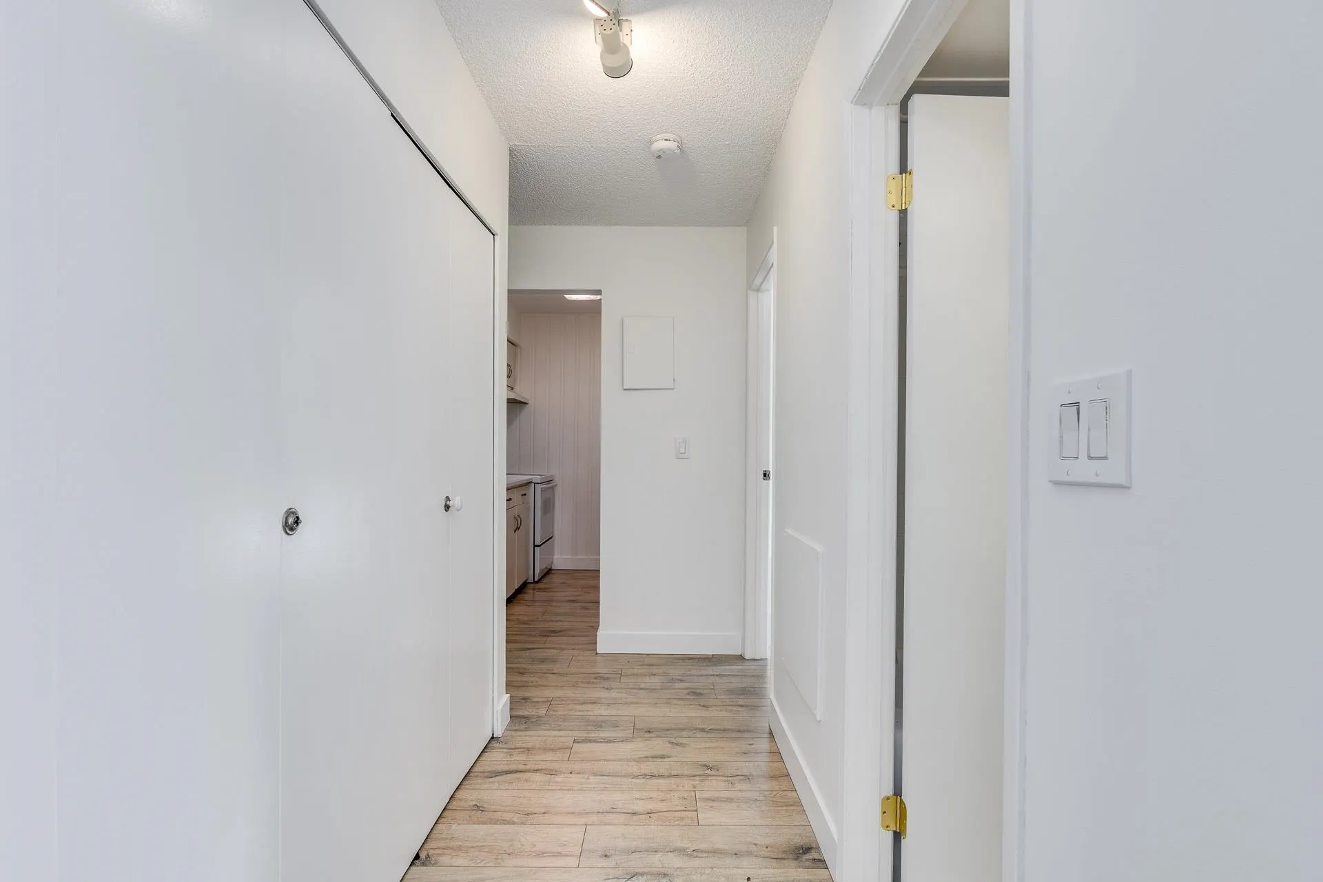 3275 Mountain Highway #212