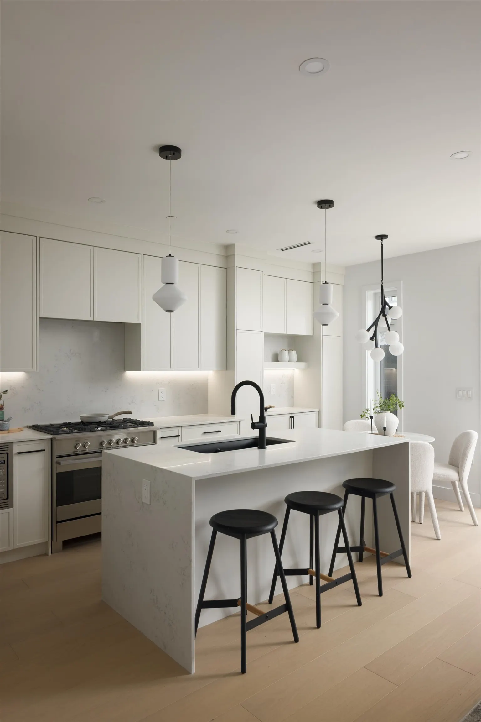 419 W 23rd Avenue #4