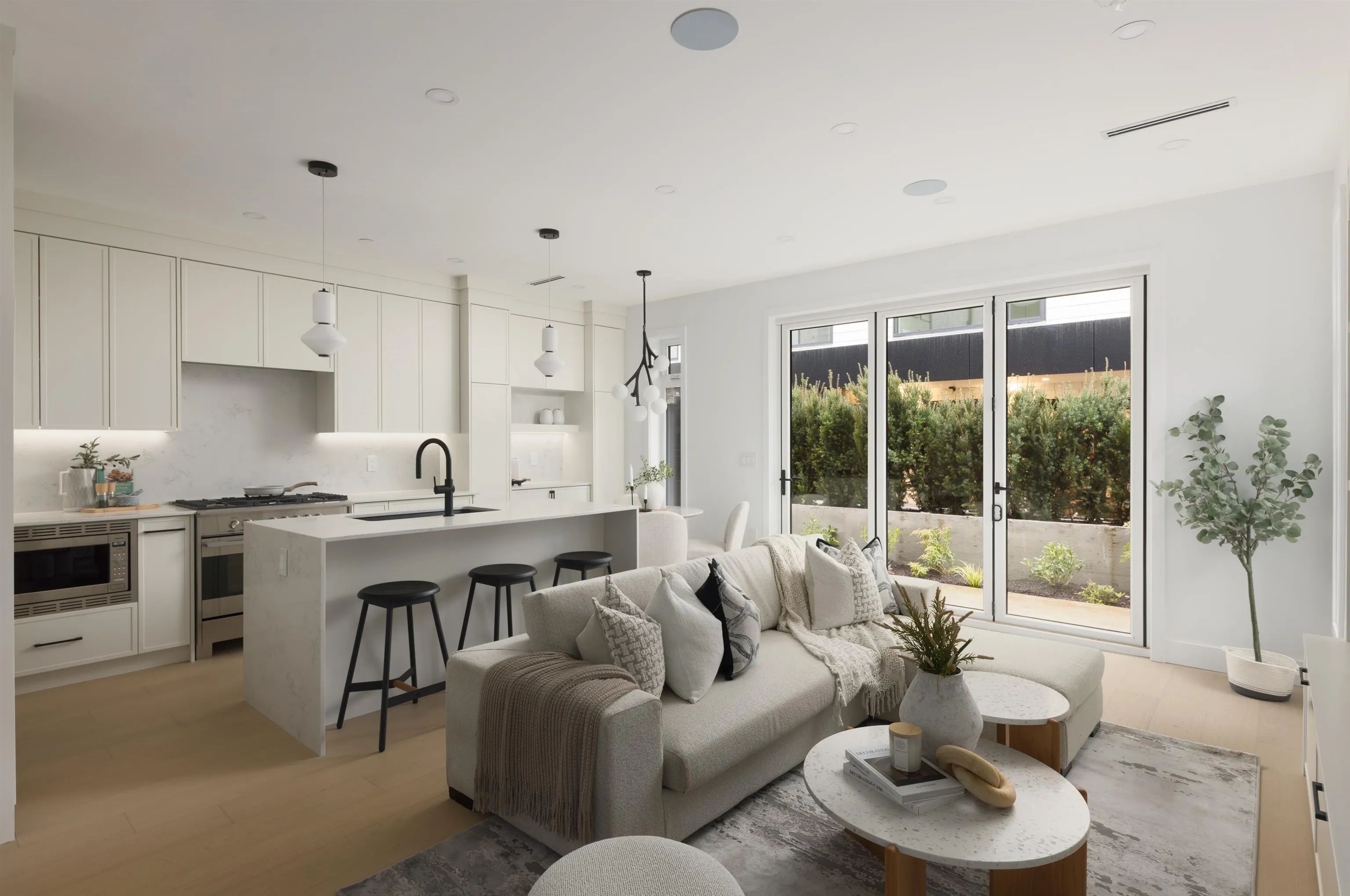 419 W 23rd Avenue #4