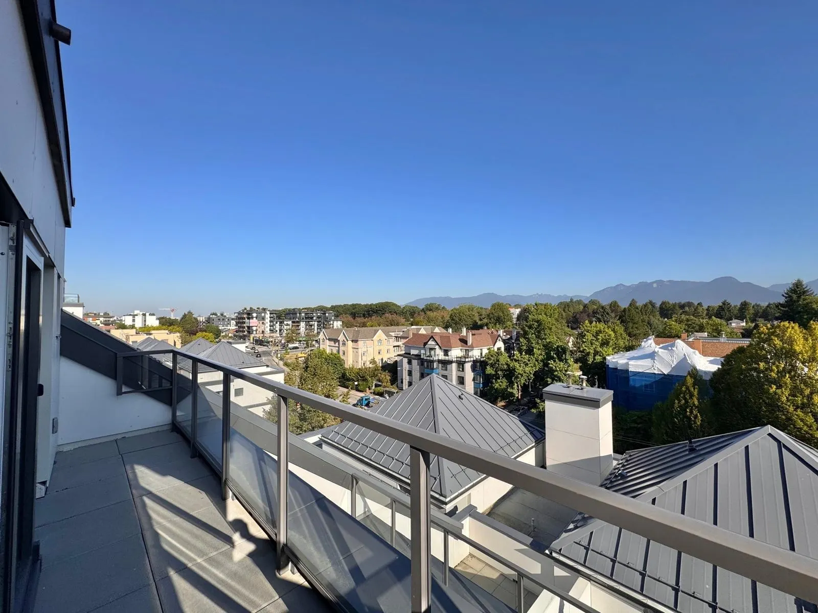2528 E Broadway #800