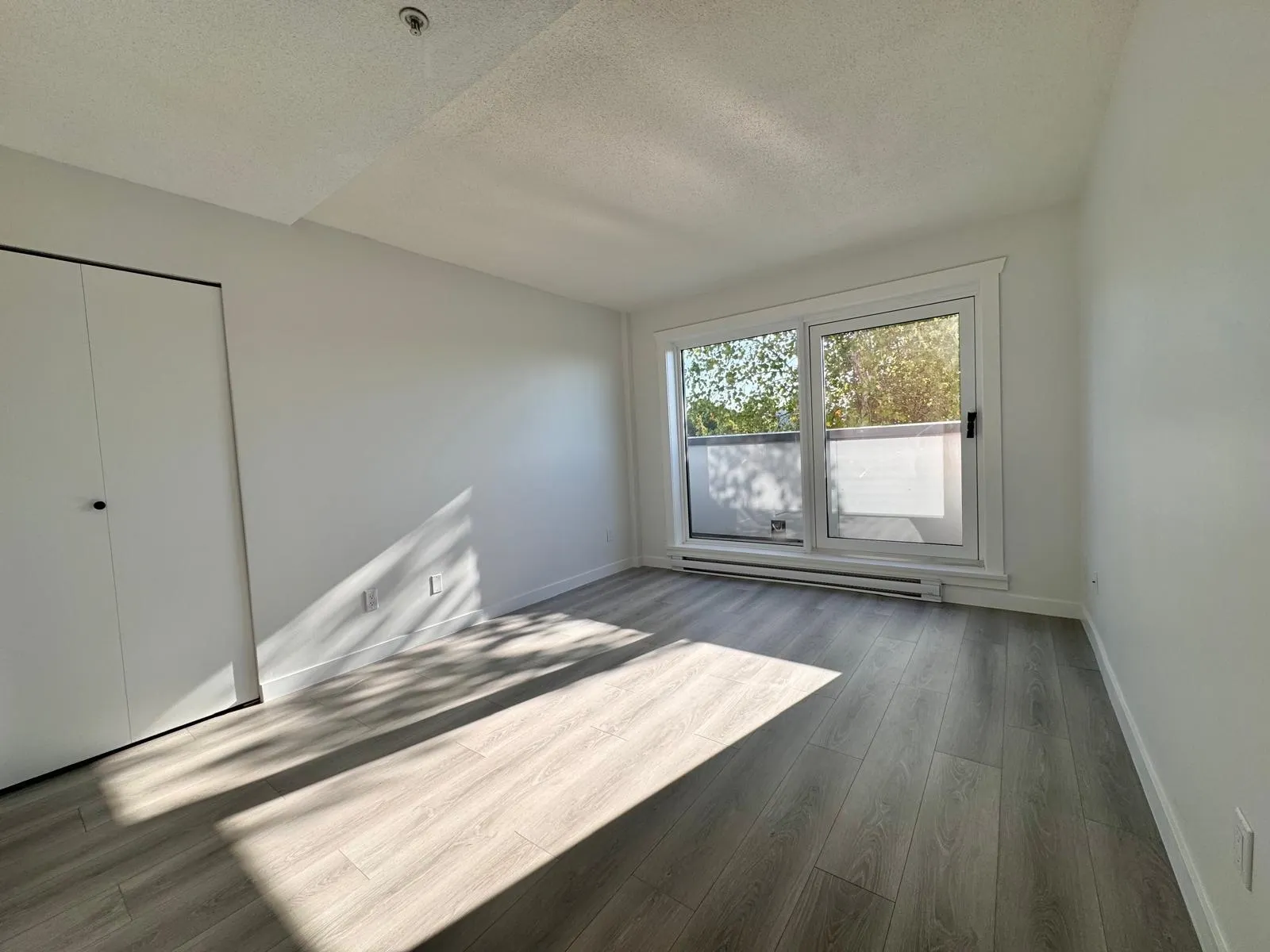2528 E Broadway #800
