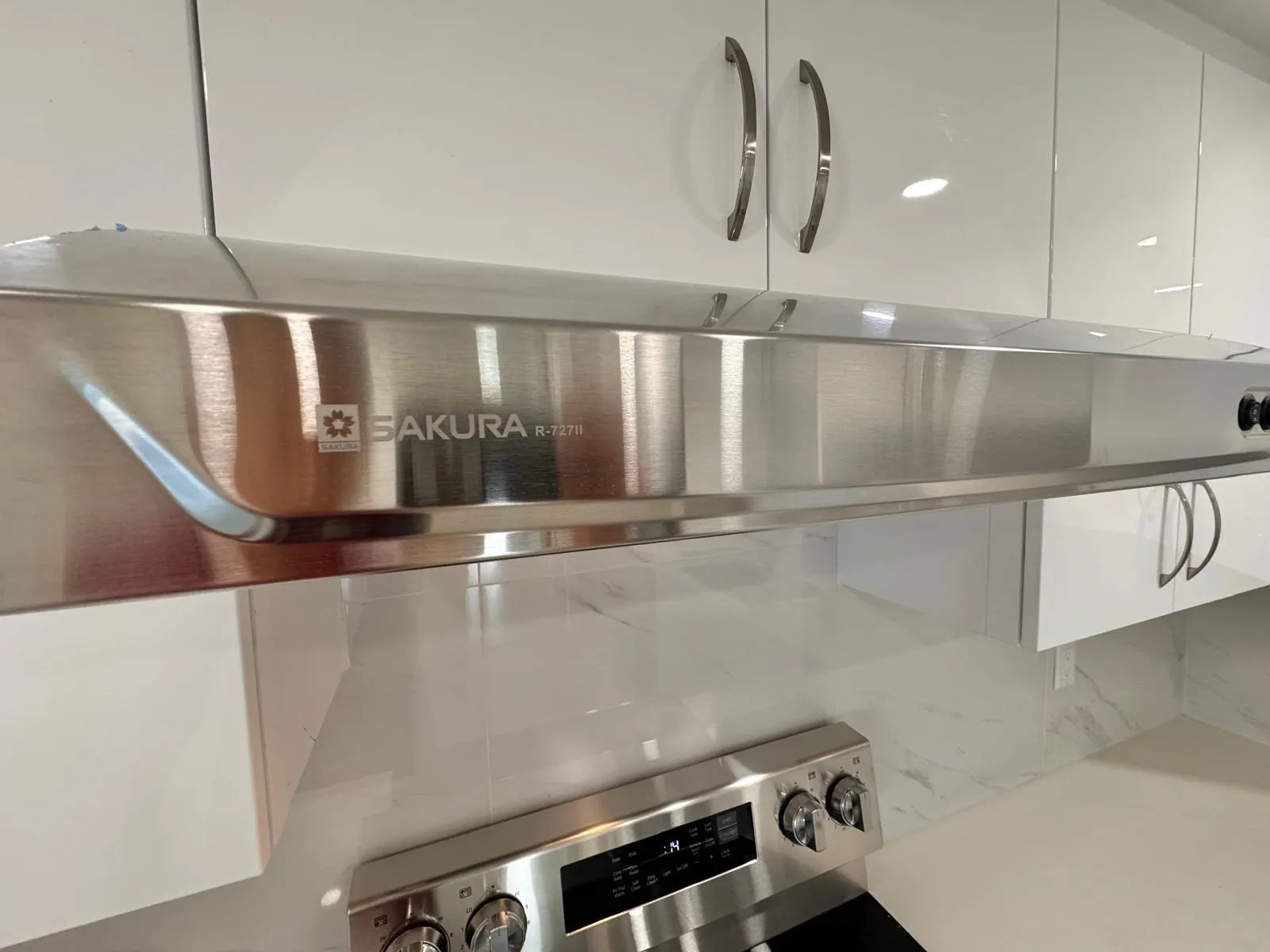 2528 E Broadway #800