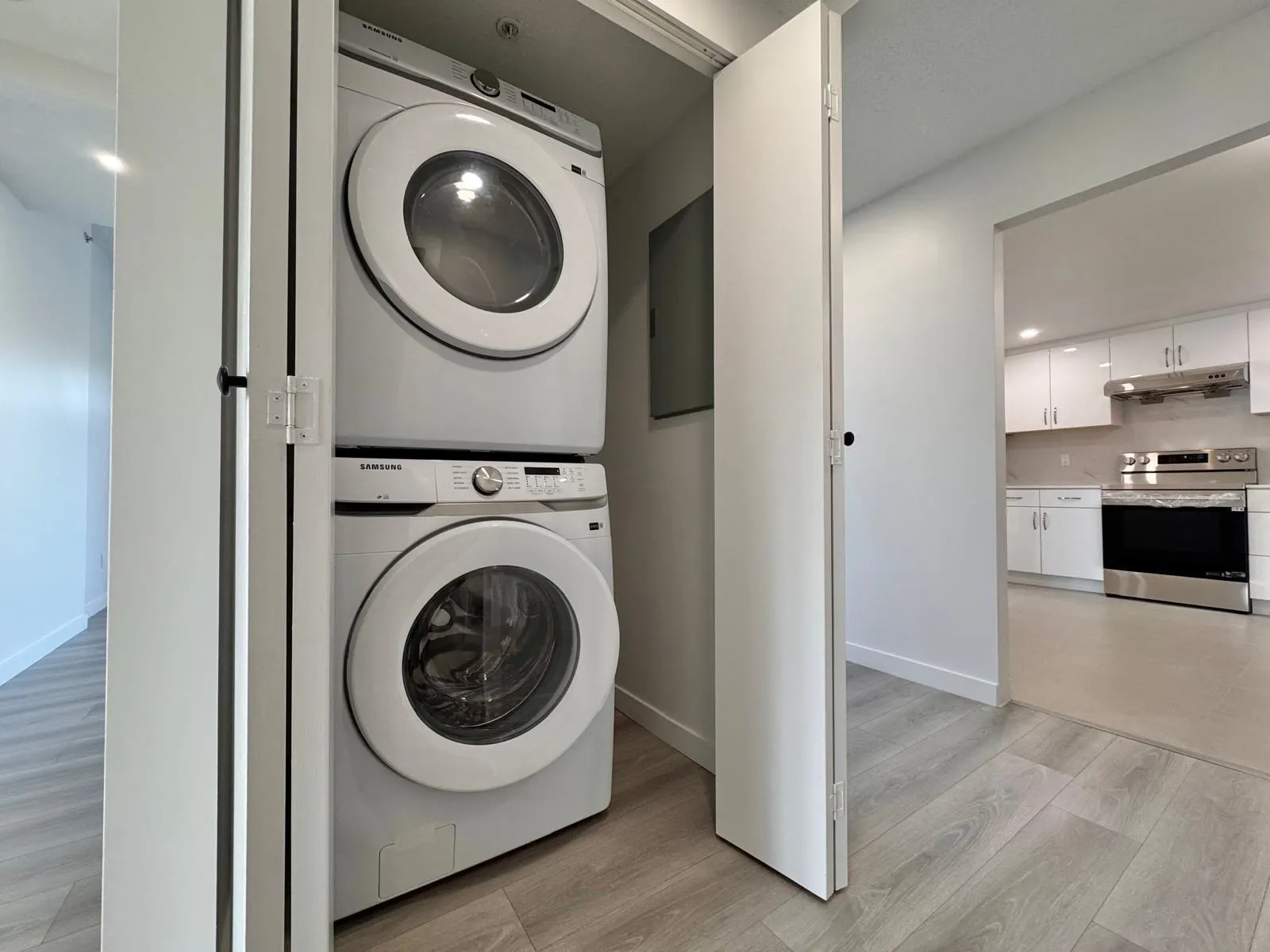 2528 E Broadway #800