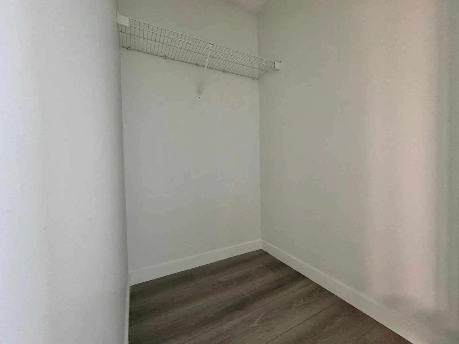 2528 E Broadway #800