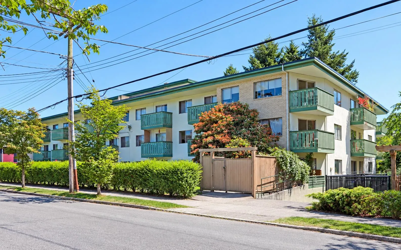 36 E 14th Avenue #207