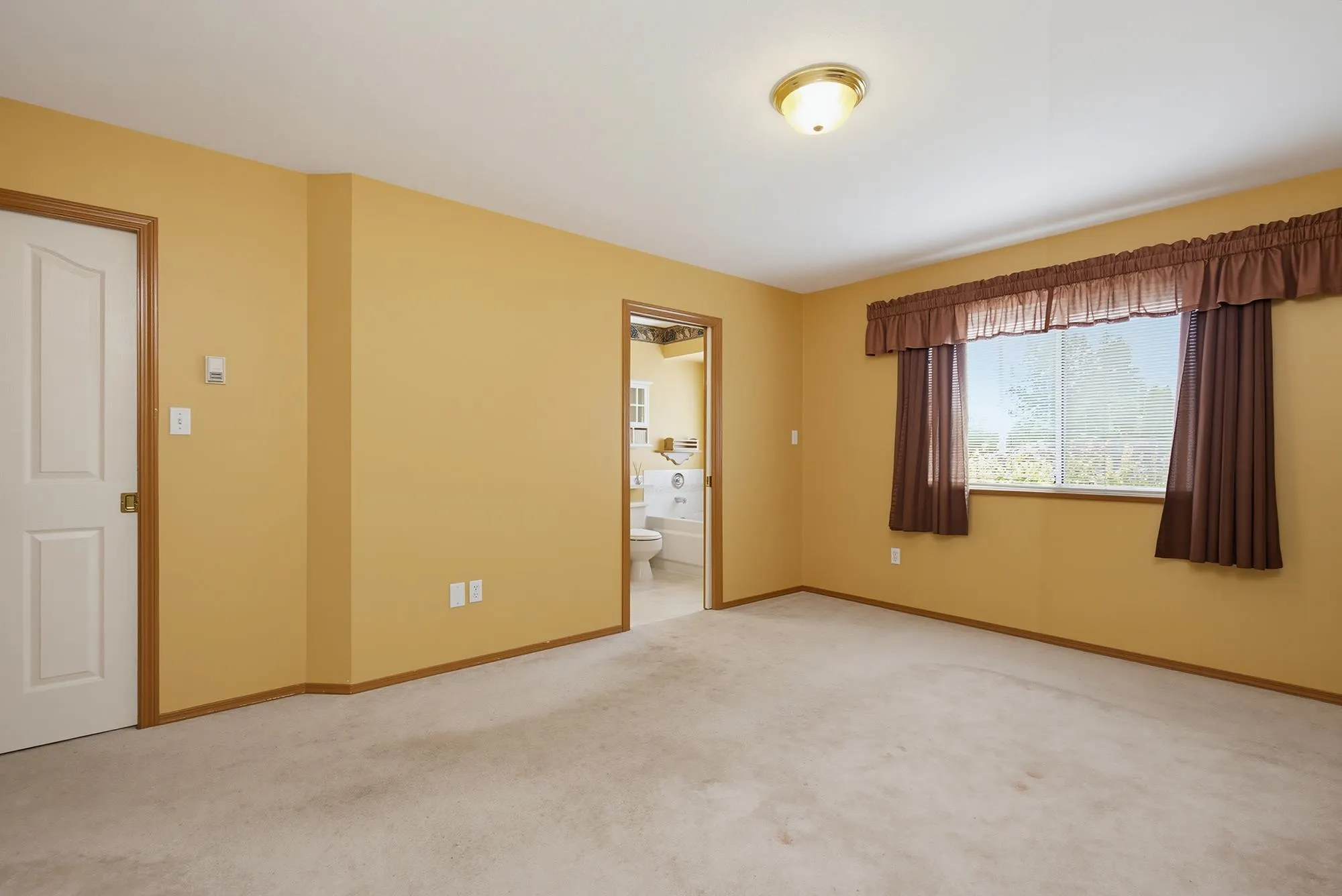 8219 Fujino Street