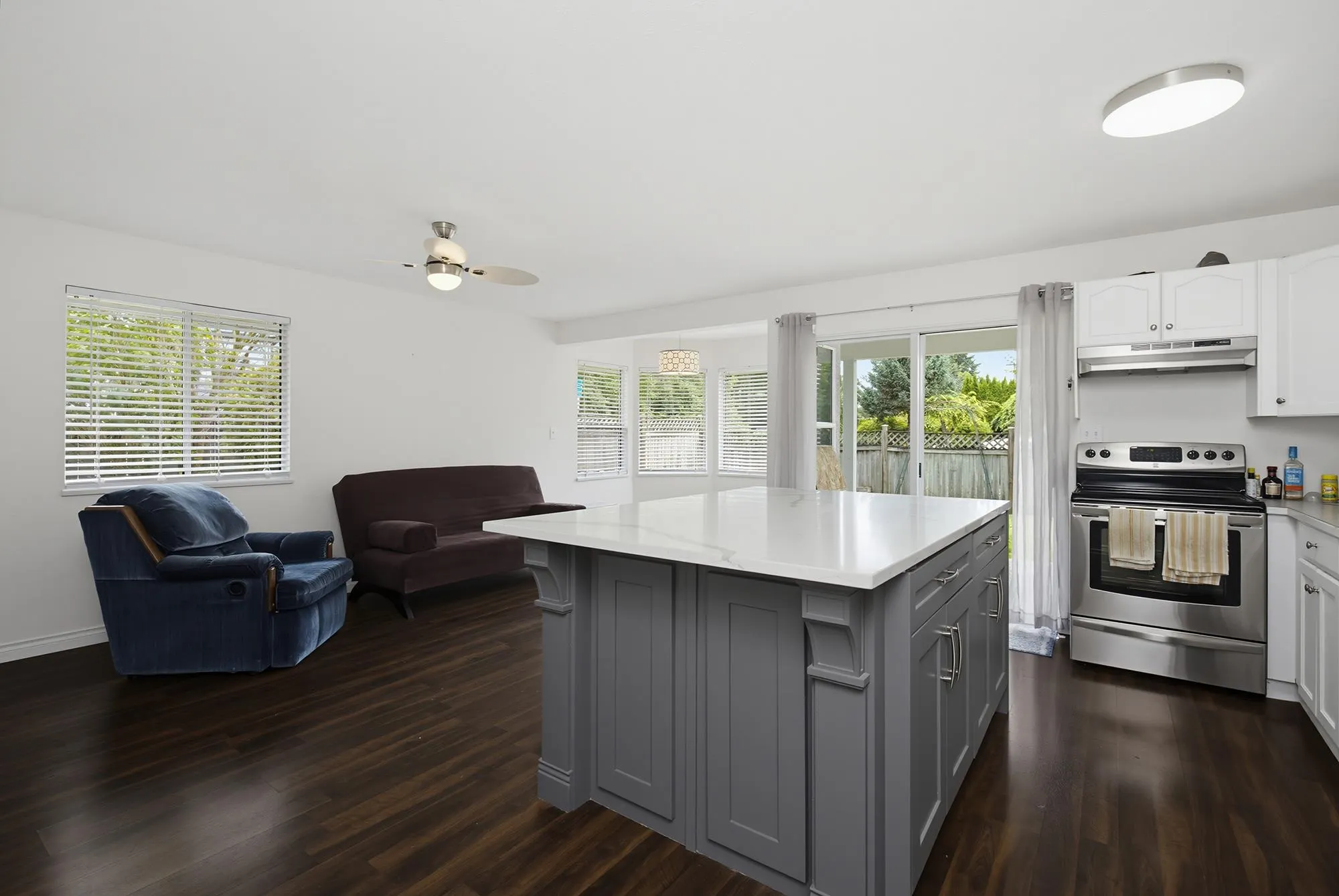 8219 Fujino Street