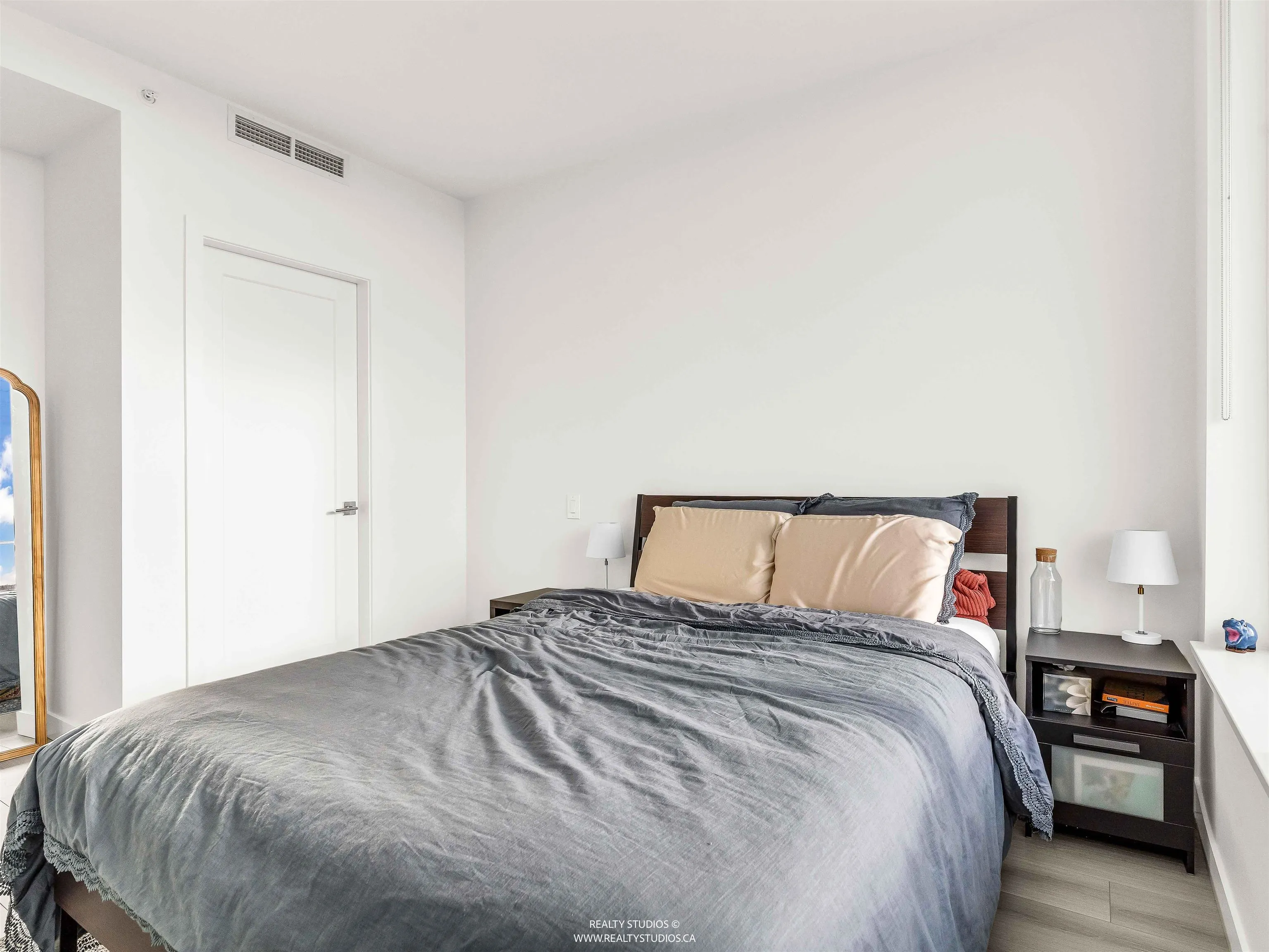 8551 201 Street #608