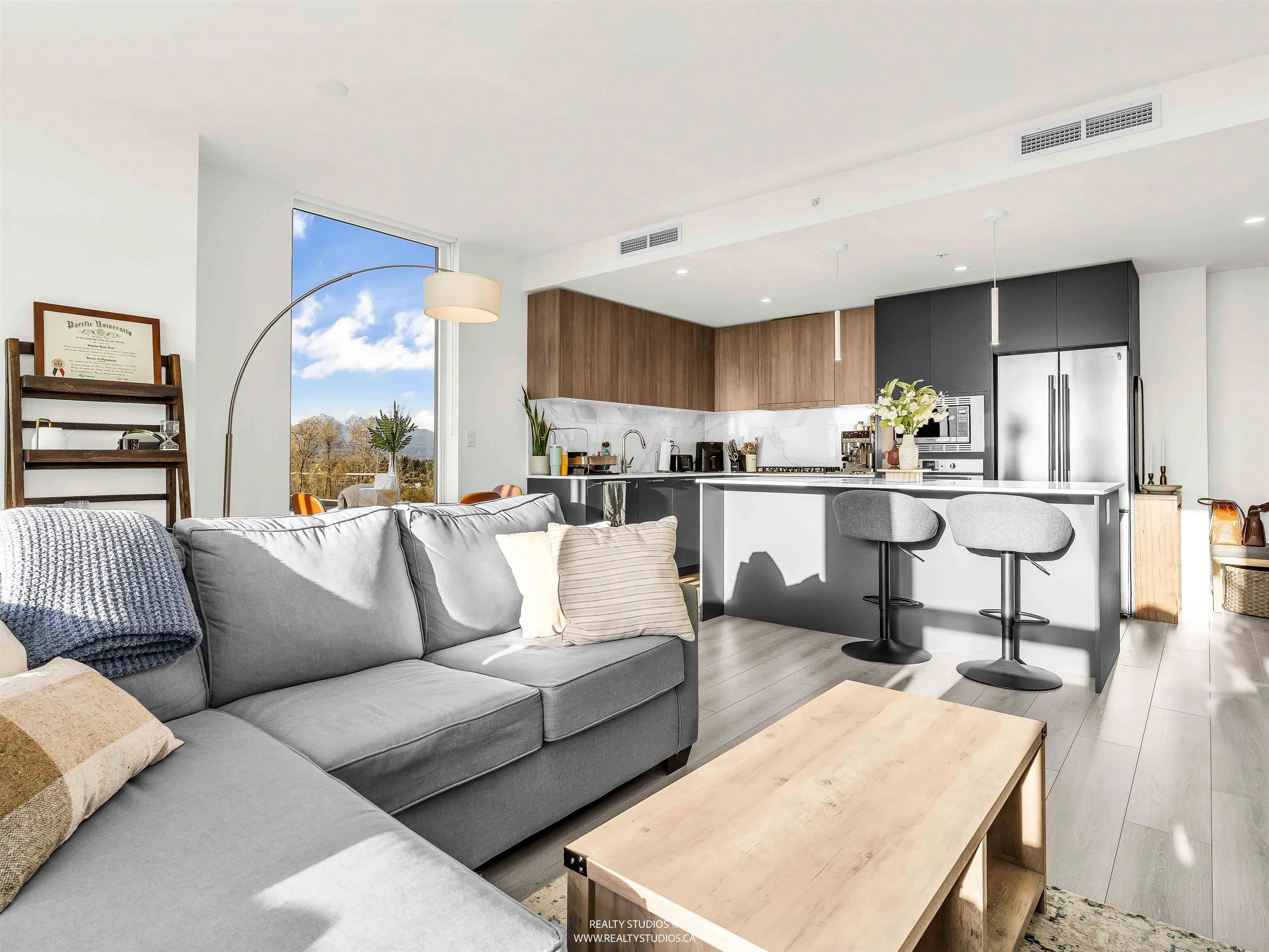 8551 201 Street #608